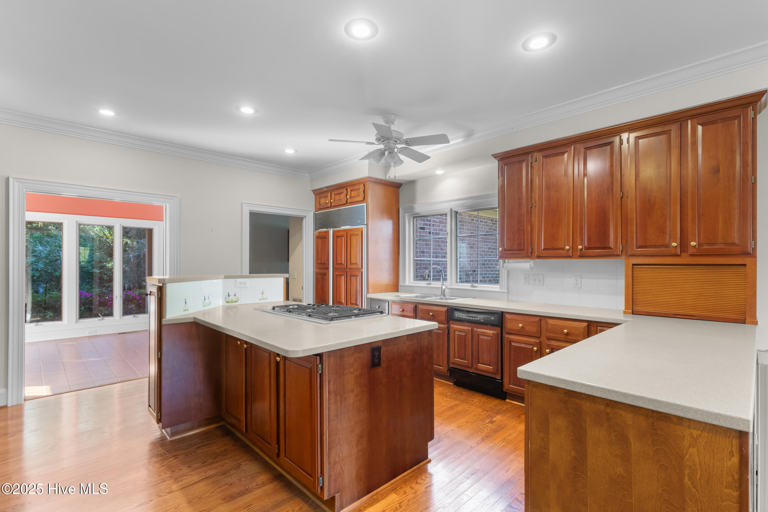 2000 Marsh Harbor Place