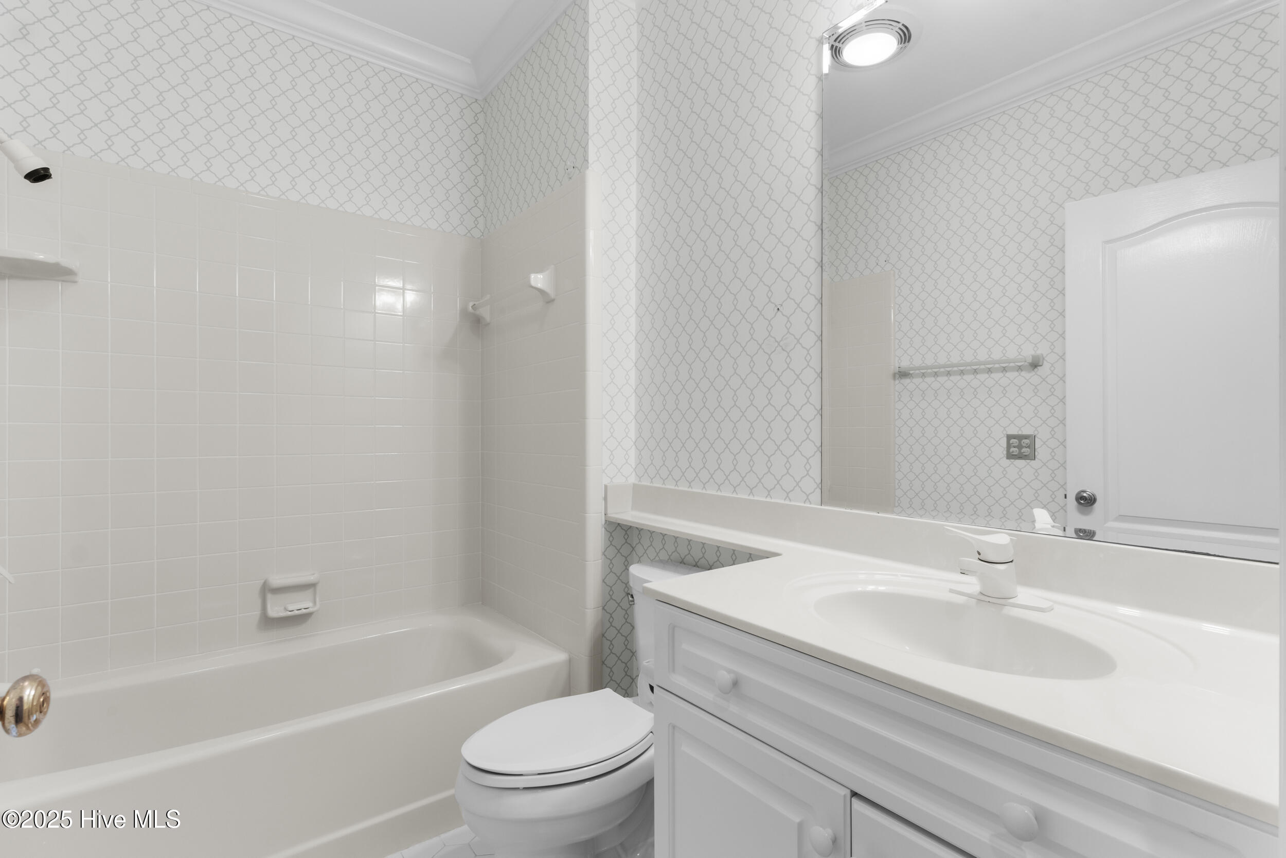 2000 Marsh Harbor Place