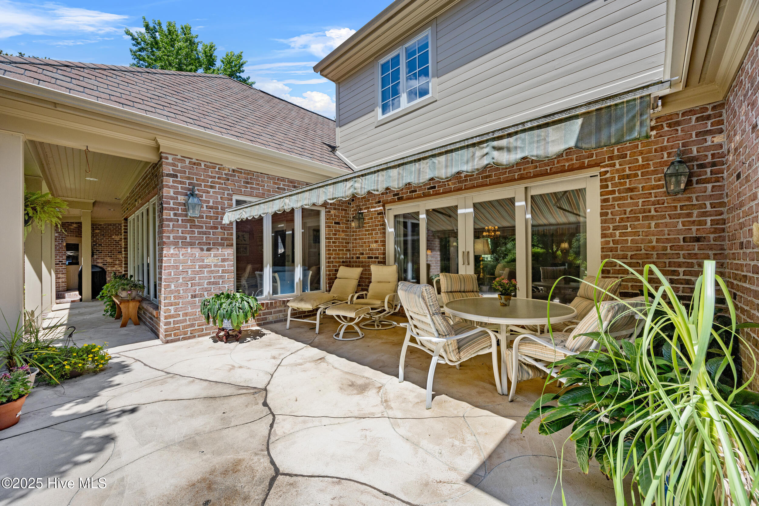 2000 Marsh Harbor Place