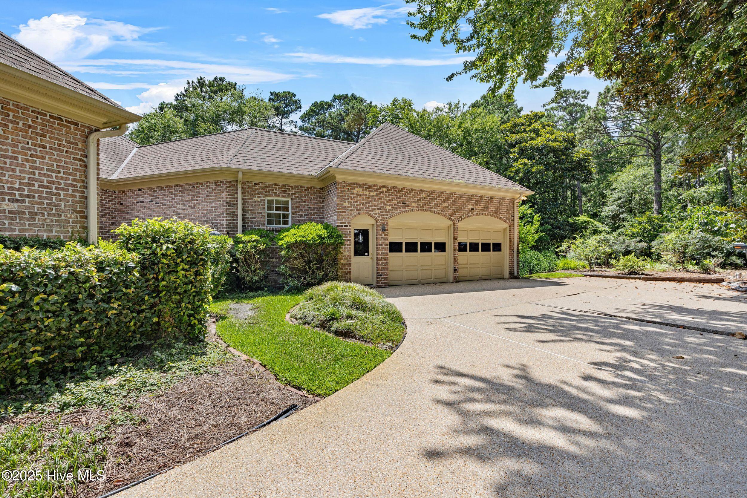 2000 Marsh Harbor Place