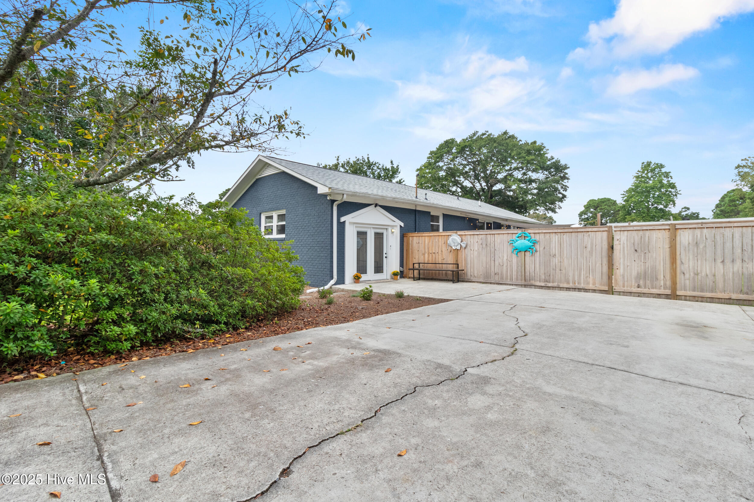 302 Mohican Trail