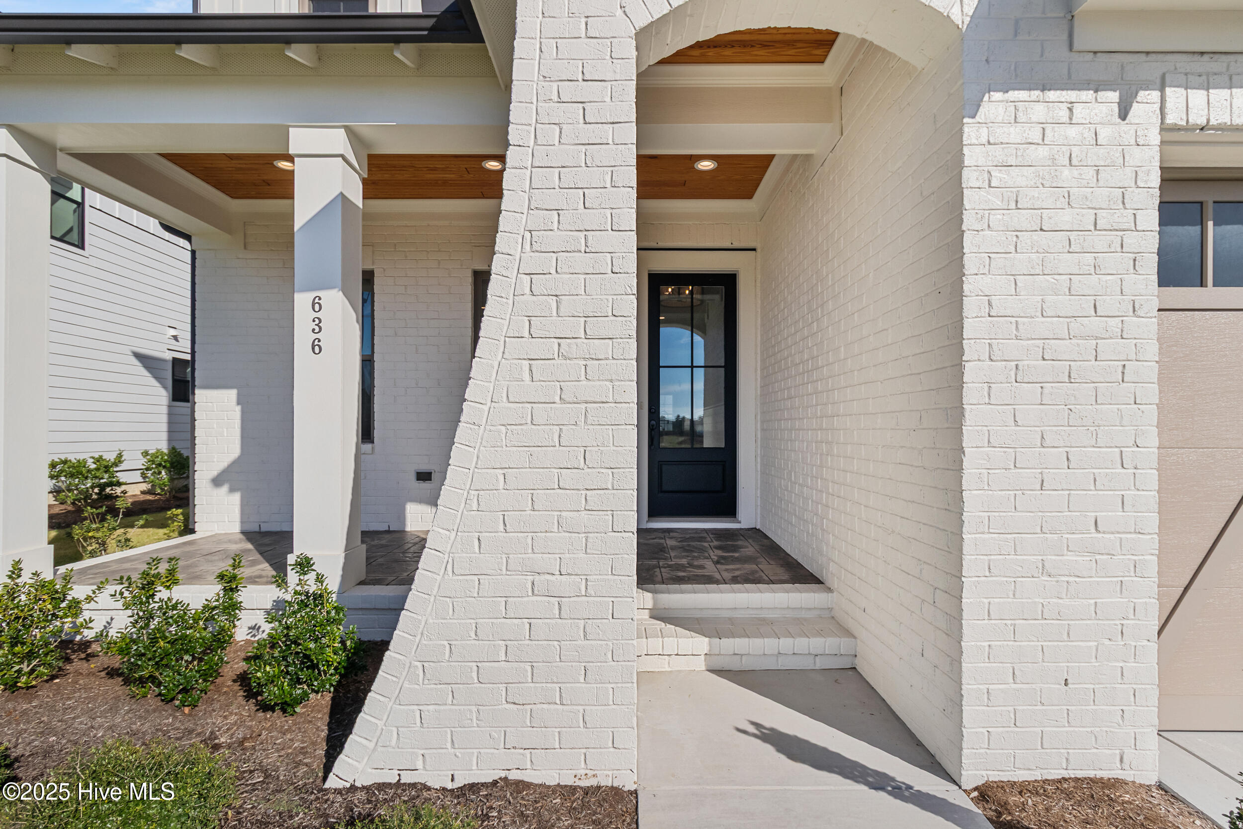 636 Waterstone Drive