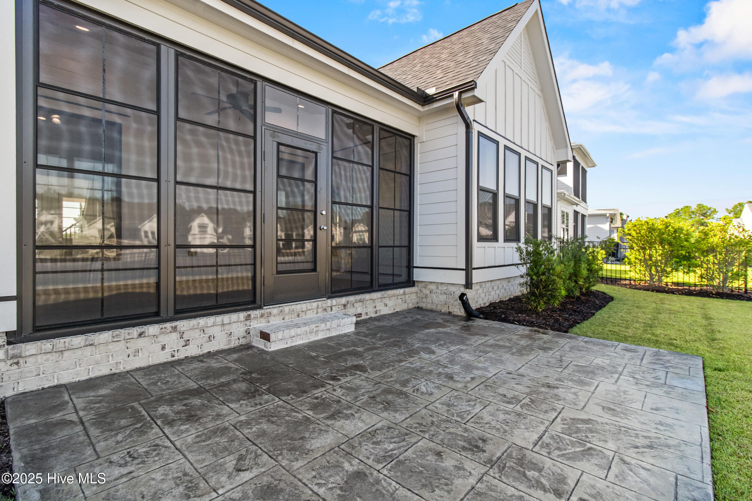 640 Waterstone Drive