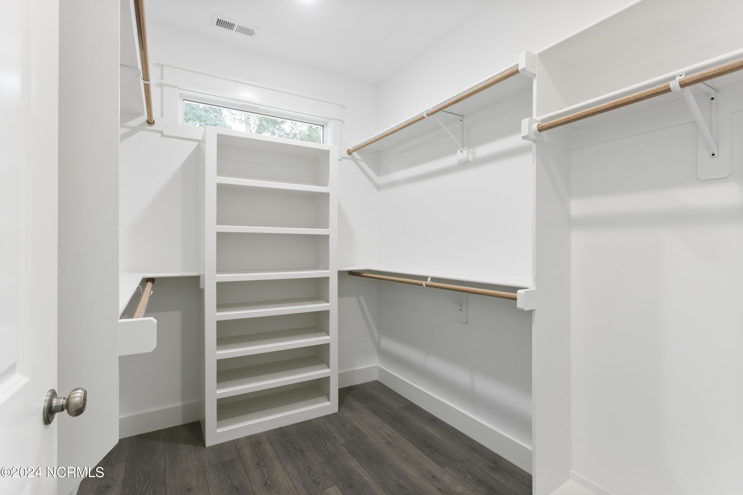 2058 Greenside Manor Drive SW