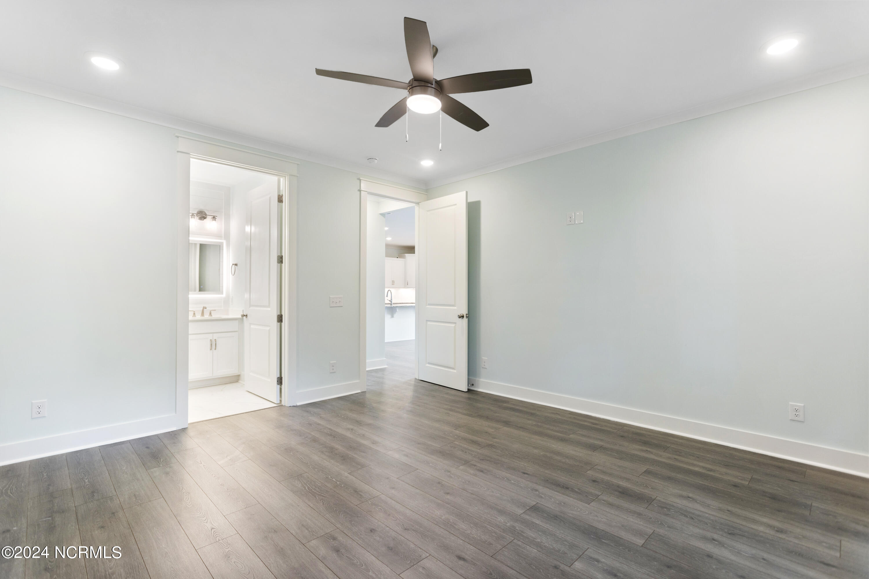 2058 Greenside Manor Drive SW