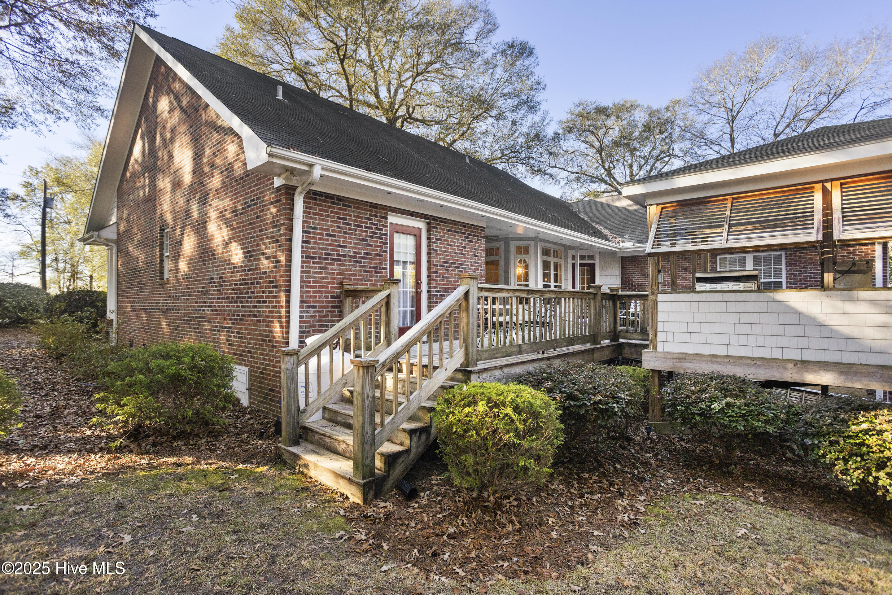 286 Gooseneck Road W