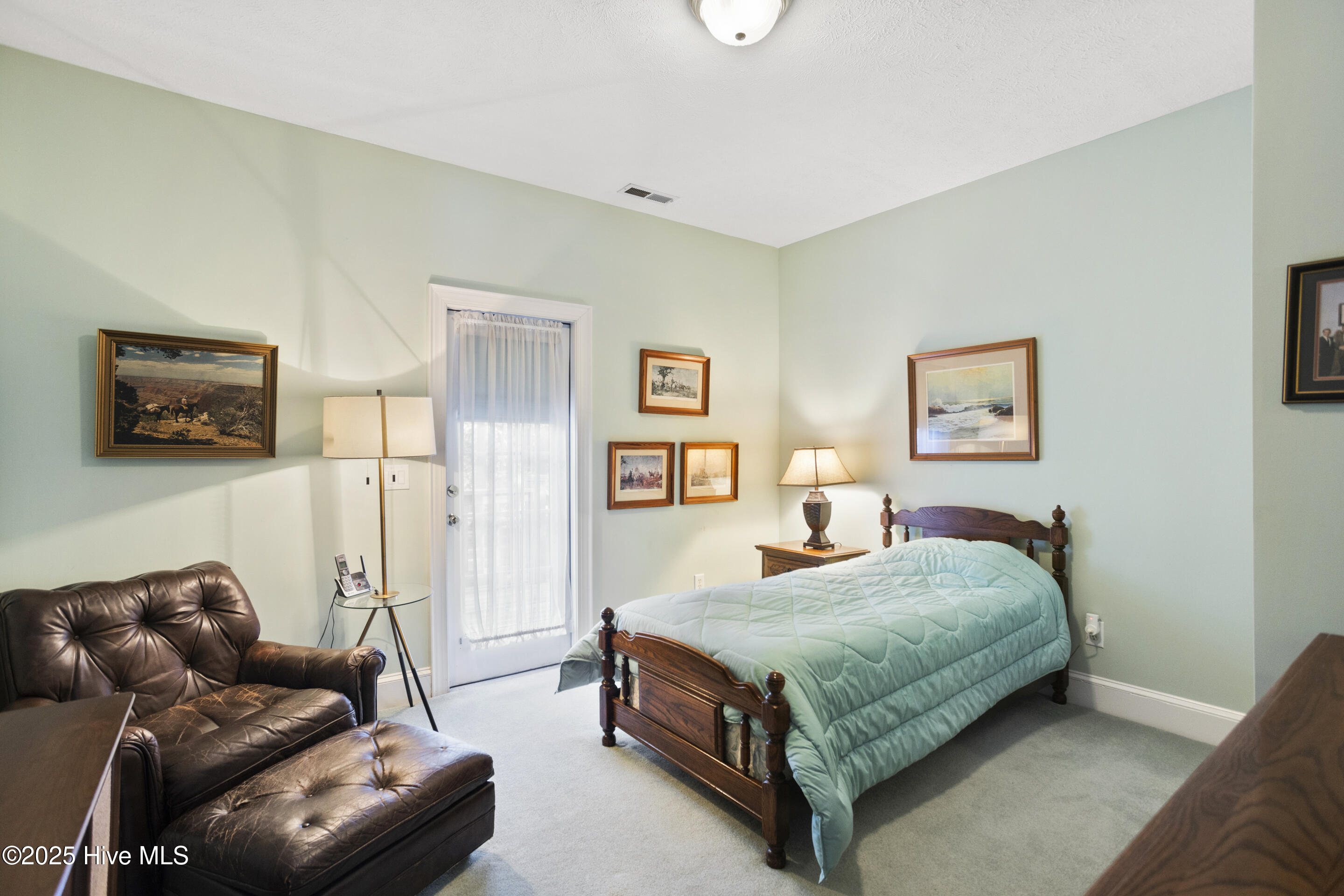 286 Gooseneck Road W