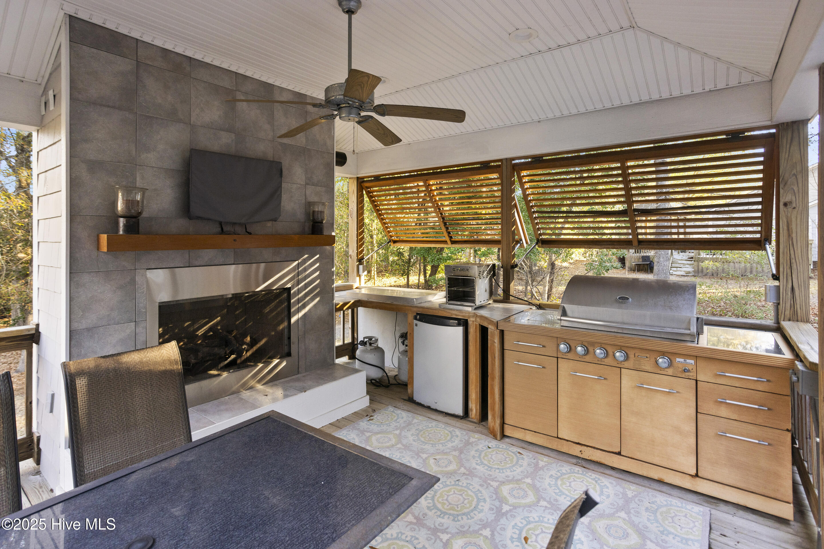 286 Gooseneck Road W