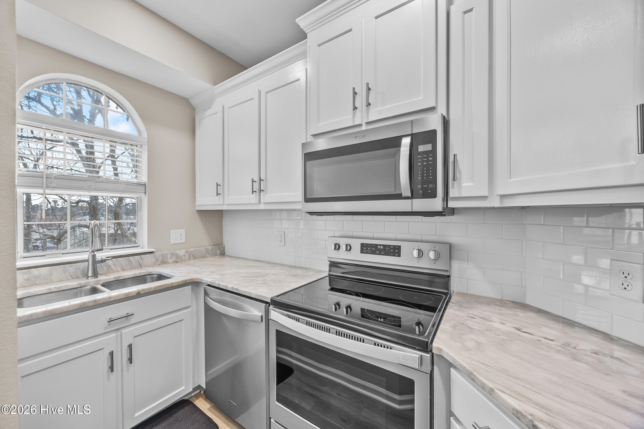 4230 Wilshire Boulevard Apt 301