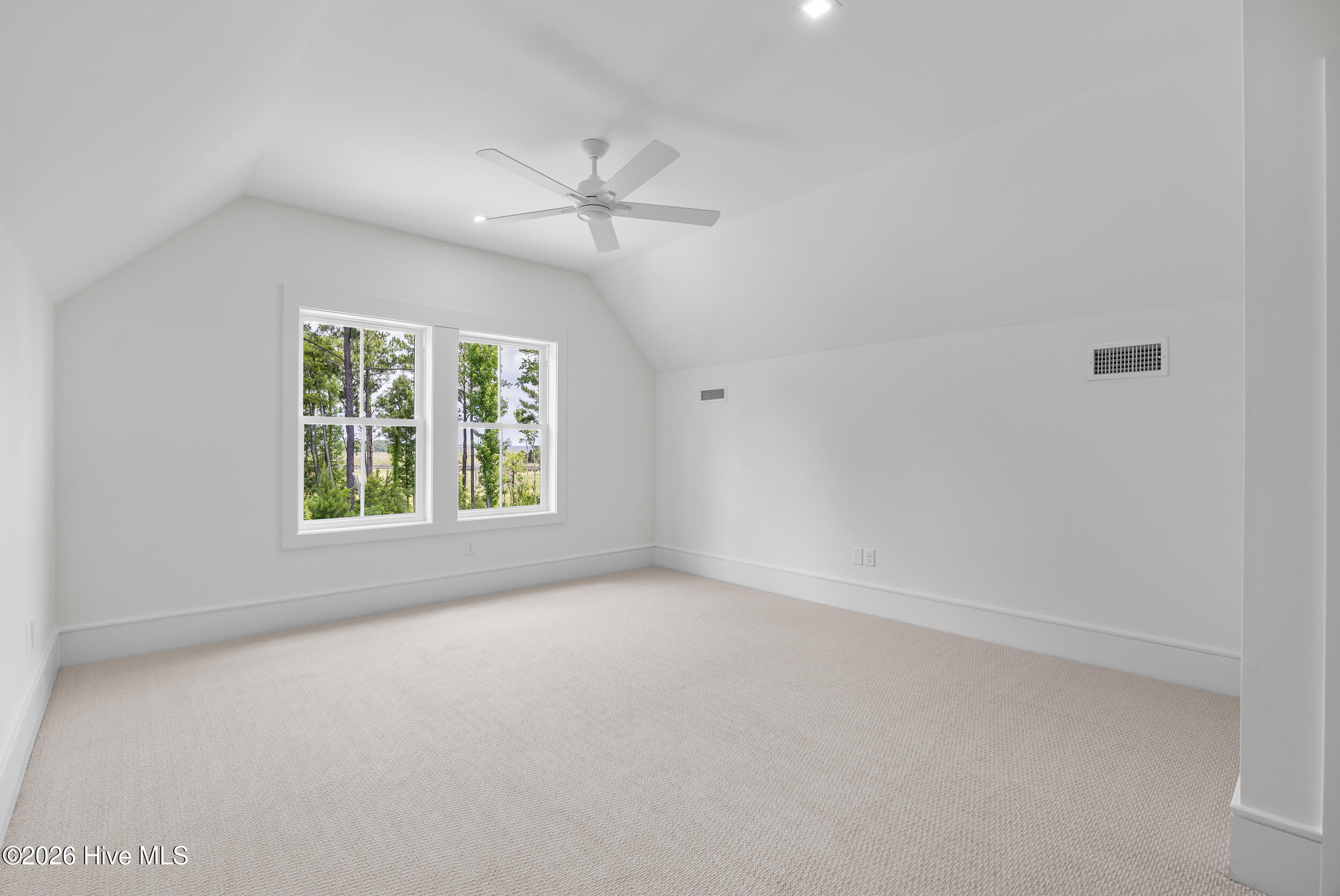 1552 Riverview Terrace