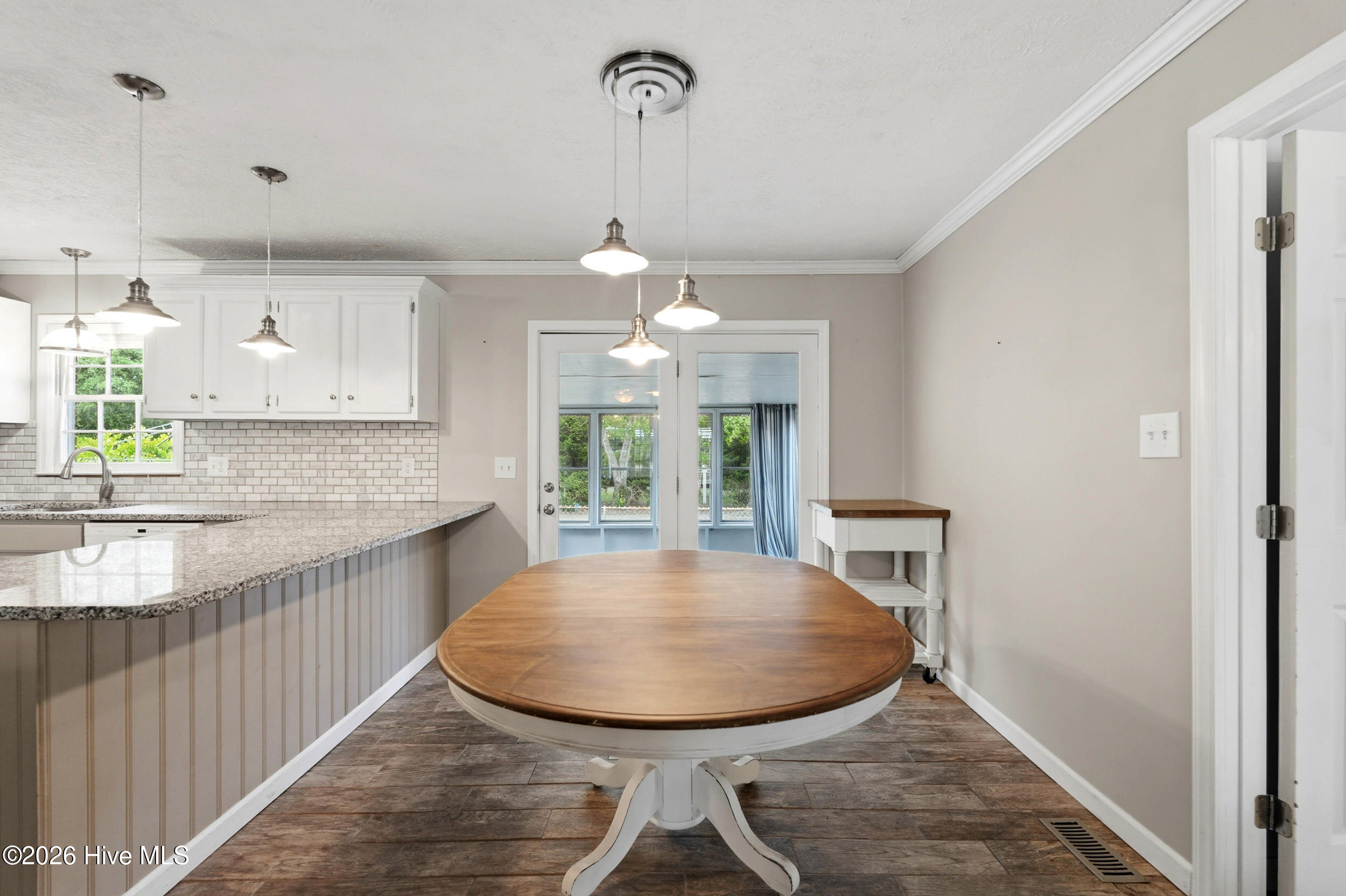 879 Bricklanding Road SW