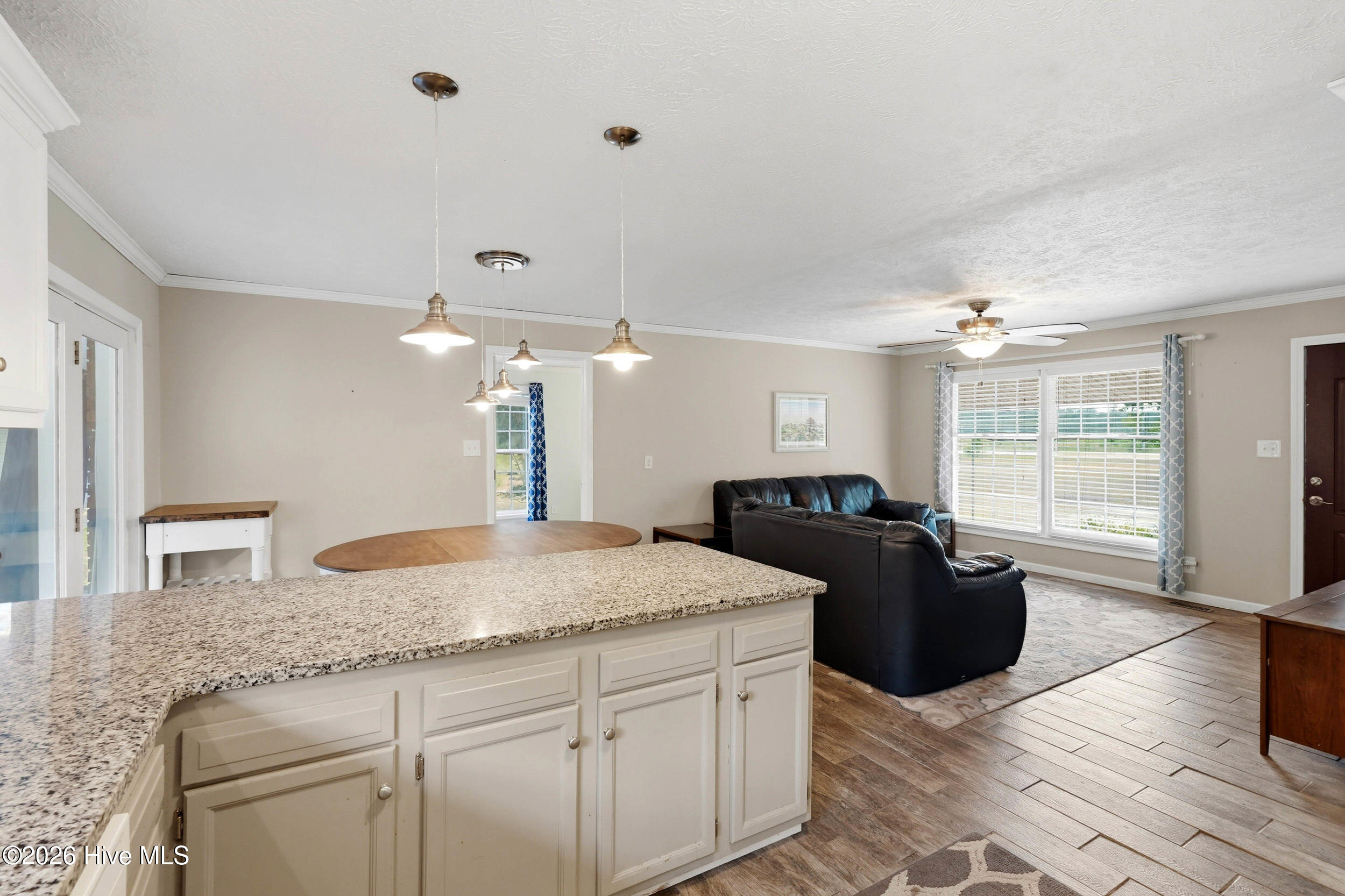 879 Bricklanding Road SW