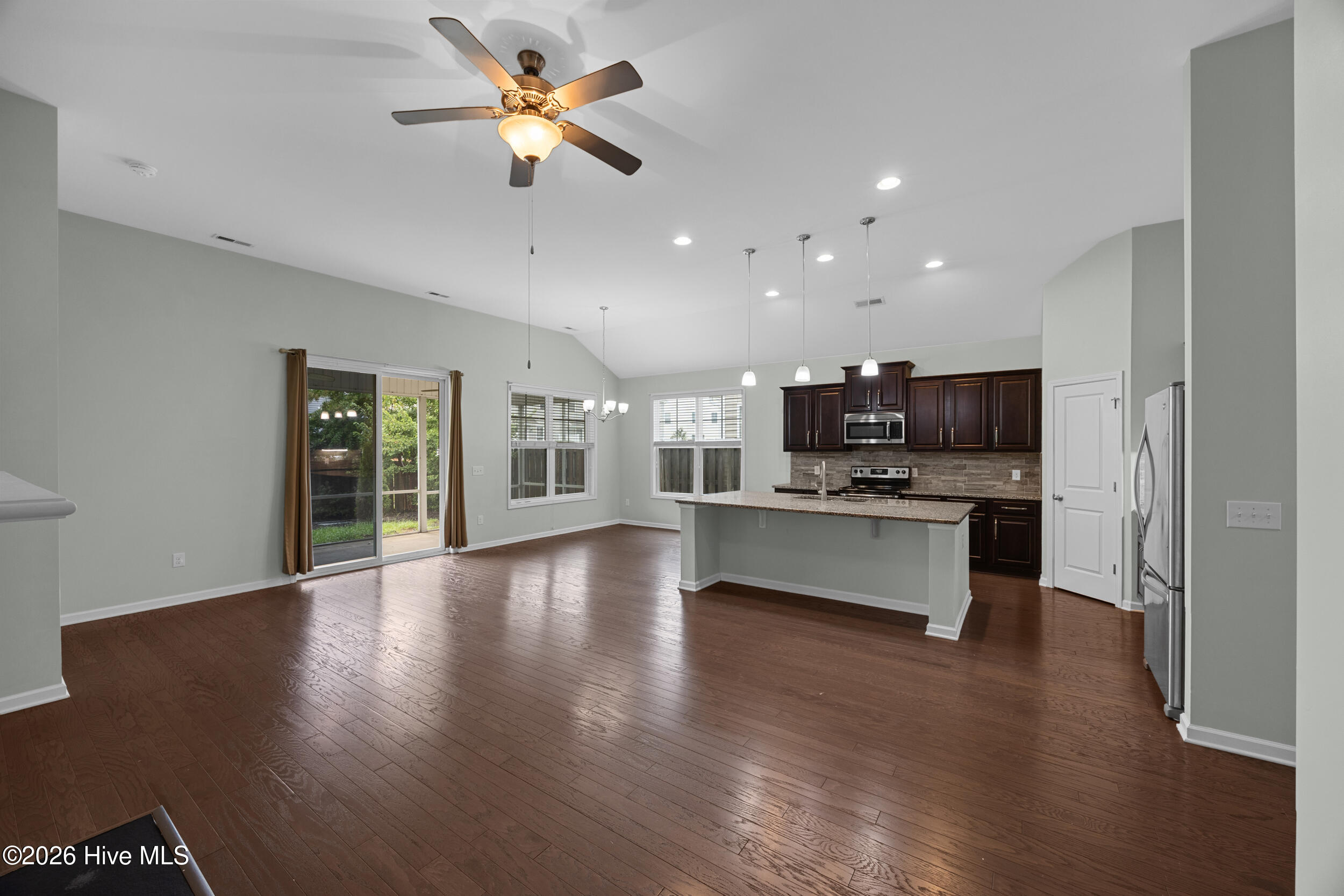 507 Steele Loop