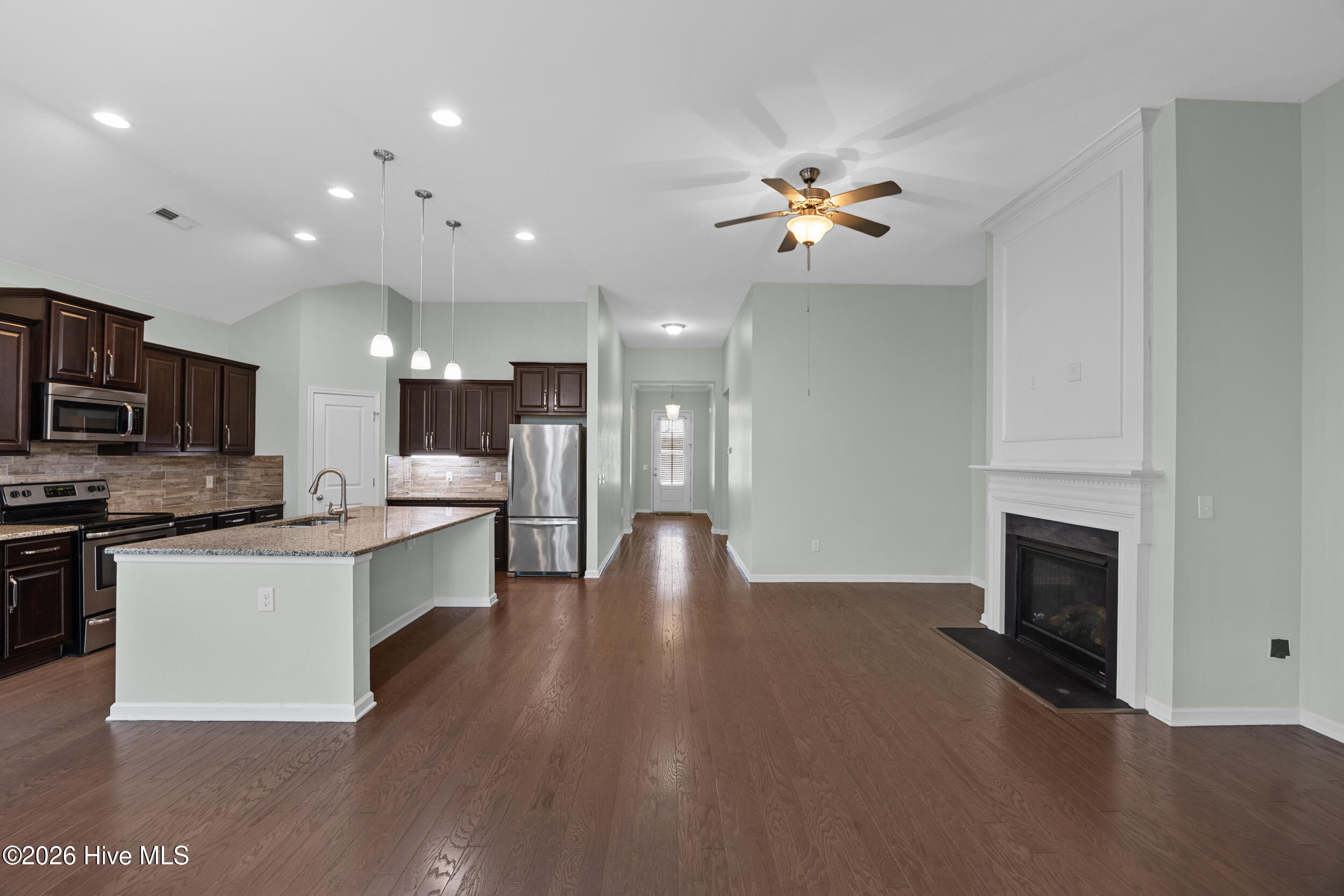 507 Steele Loop
