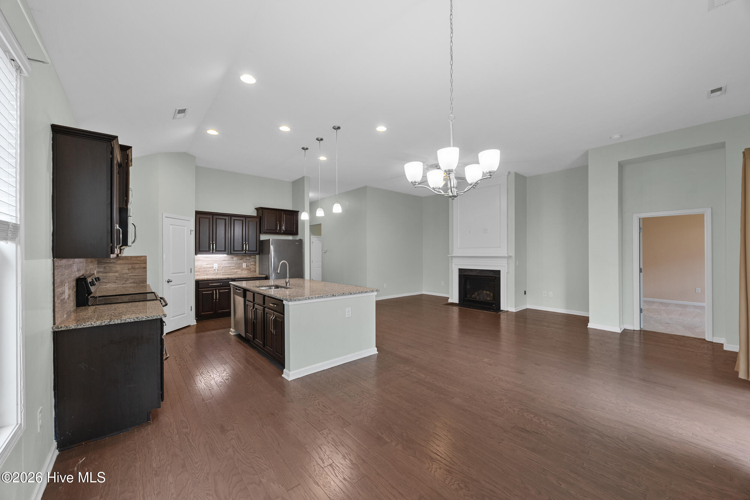 507 Steele Loop