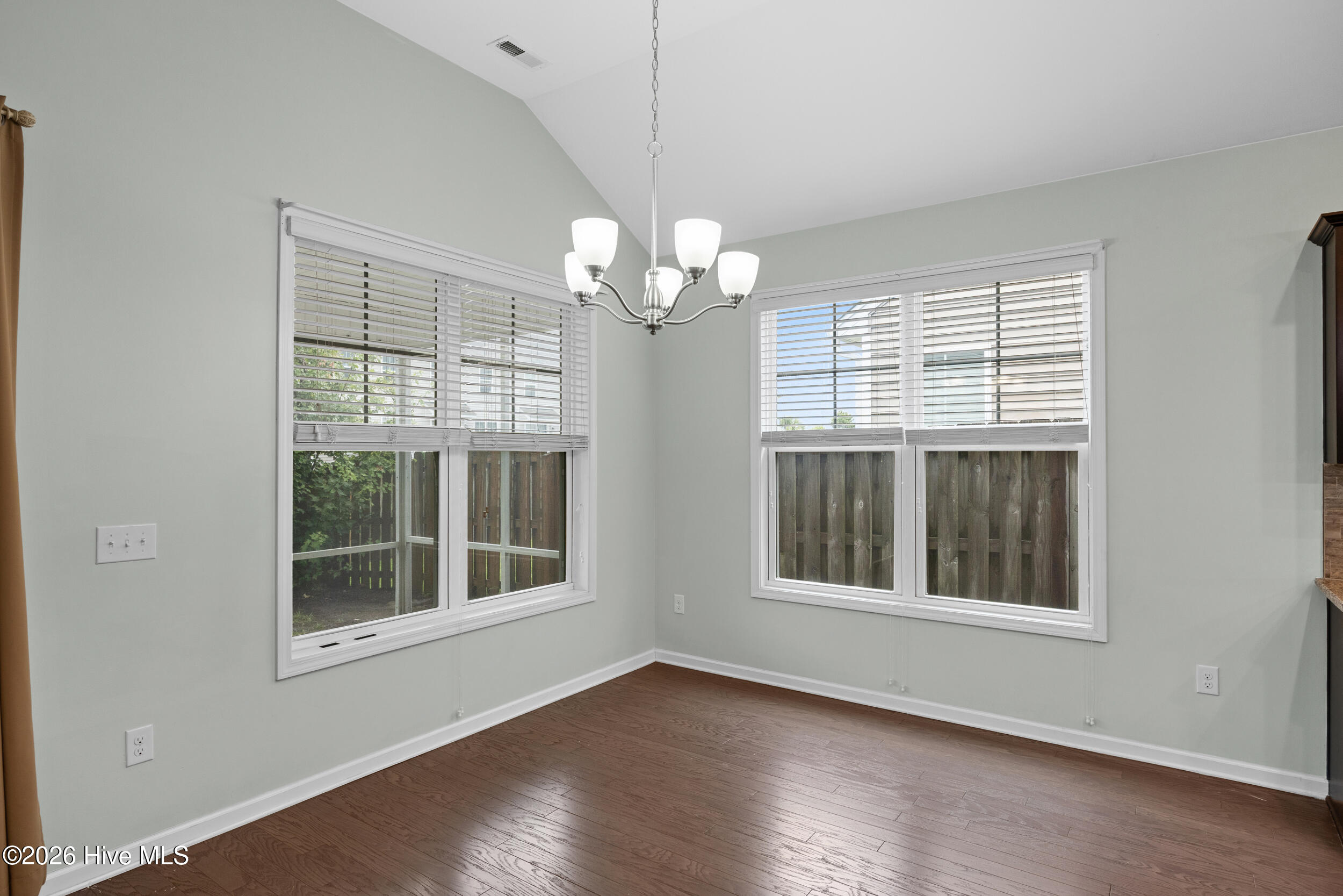 507 Steele Loop
