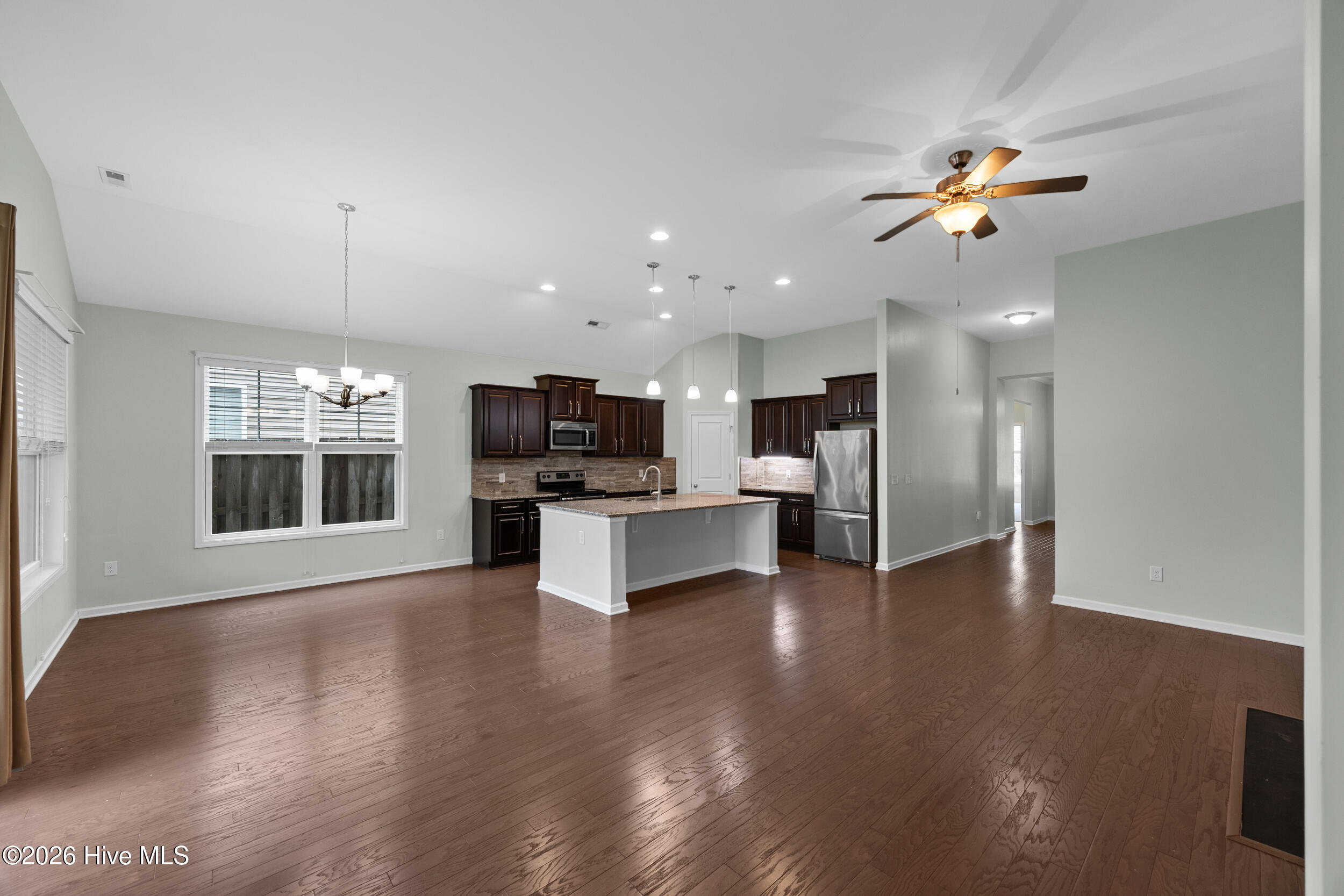 507 Steele Loop