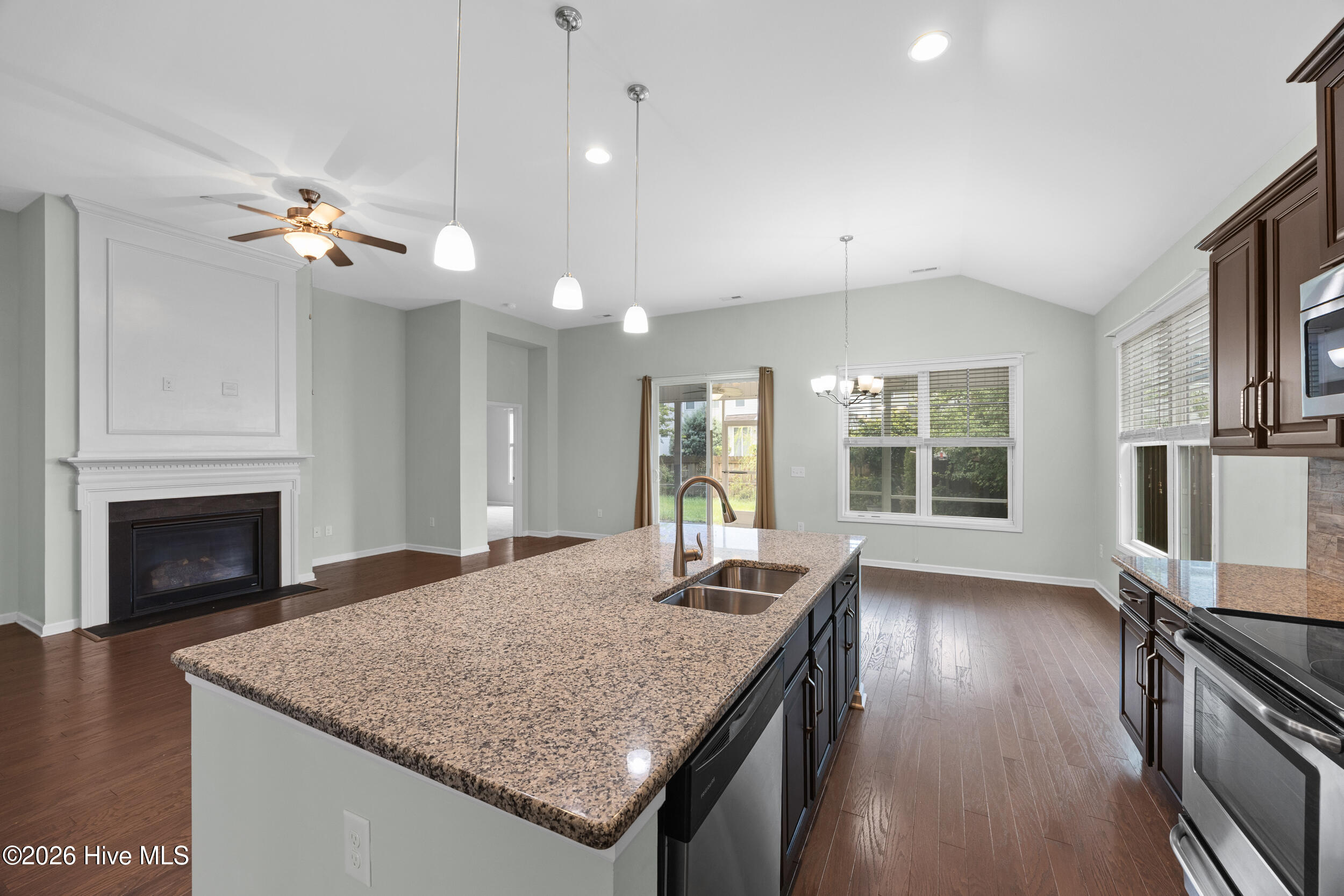 507 Steele Loop