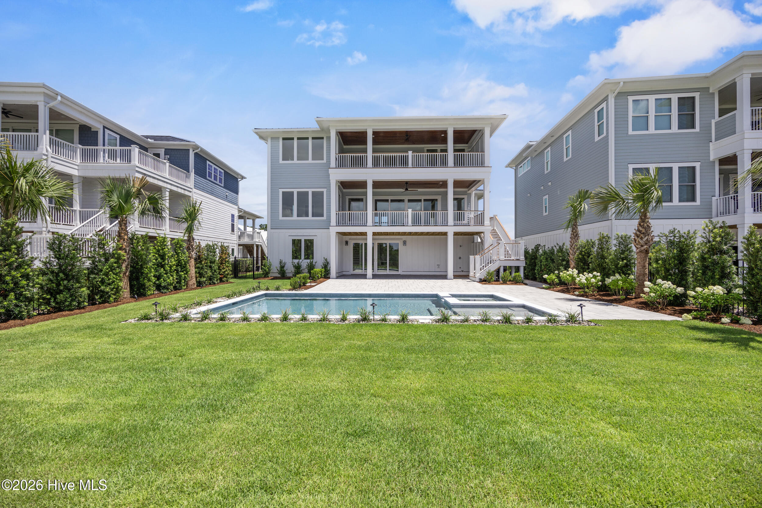804 Waterstone Drive