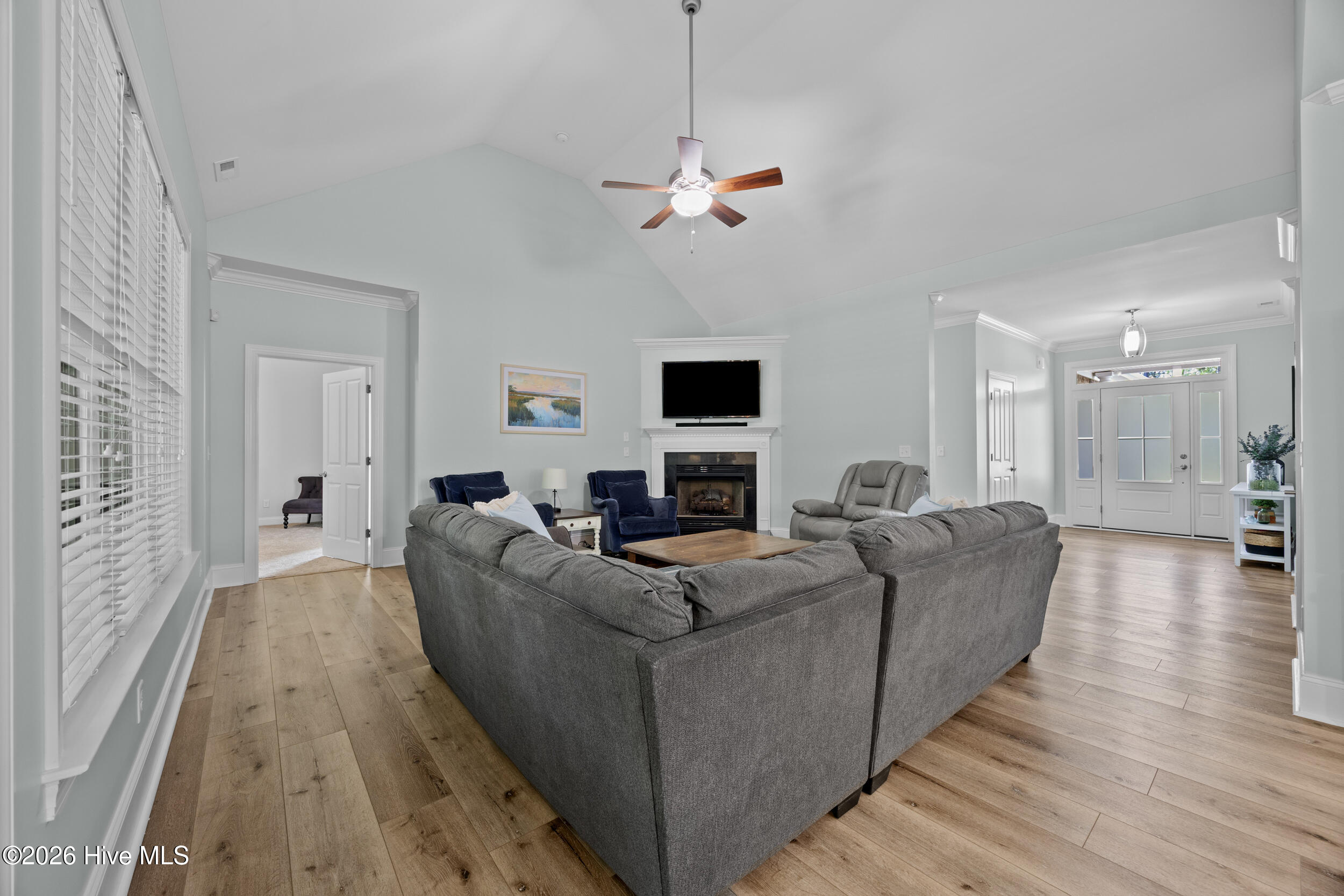323 Crown Pointe Drive