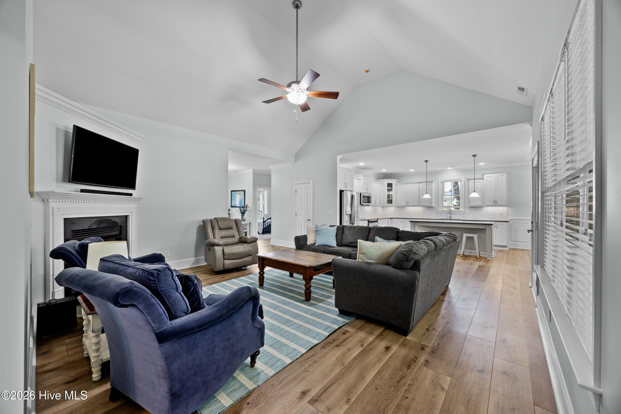 323 Crown Pointe Drive