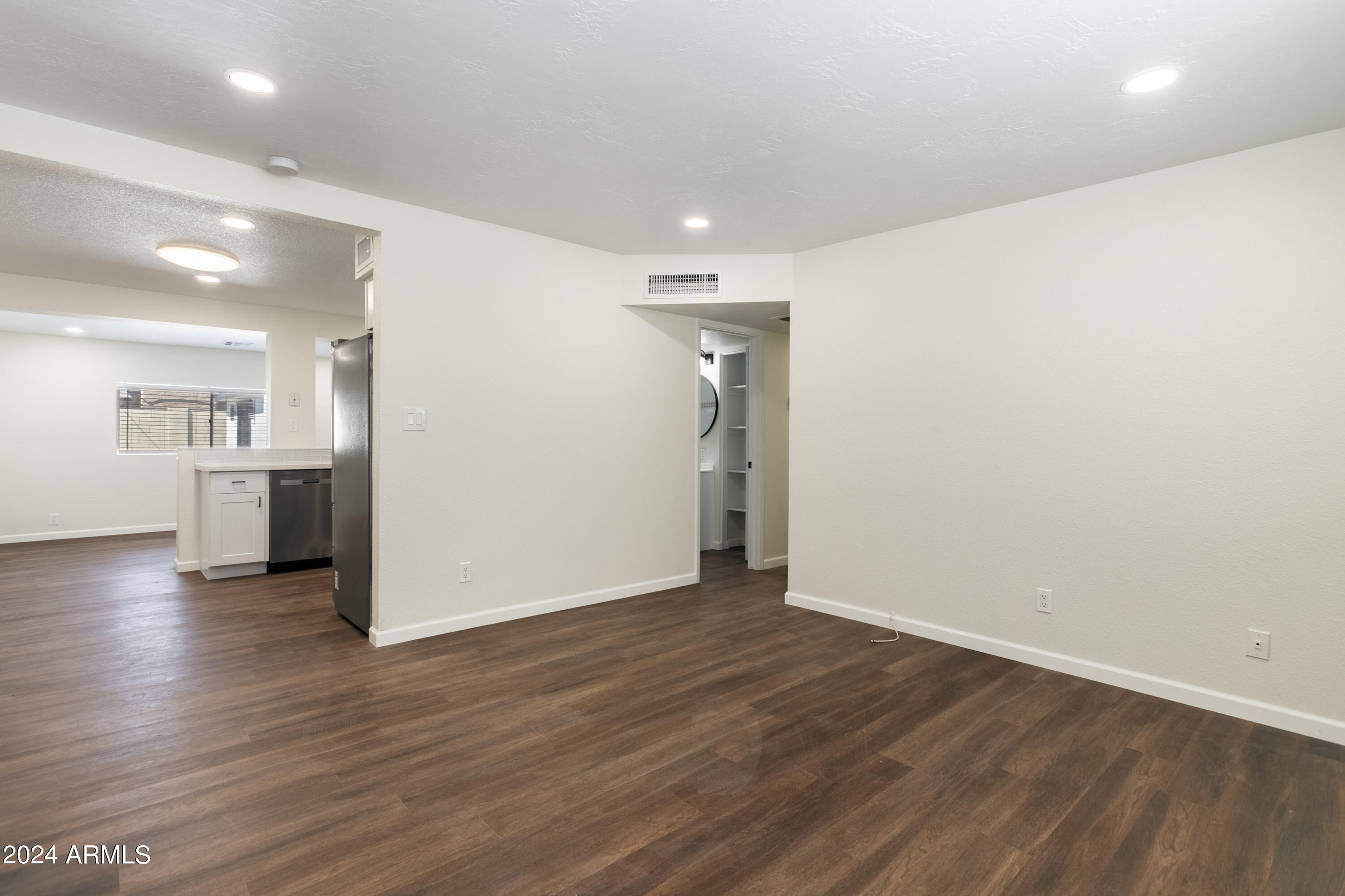 3134 W COUNTRY GABLES Drive