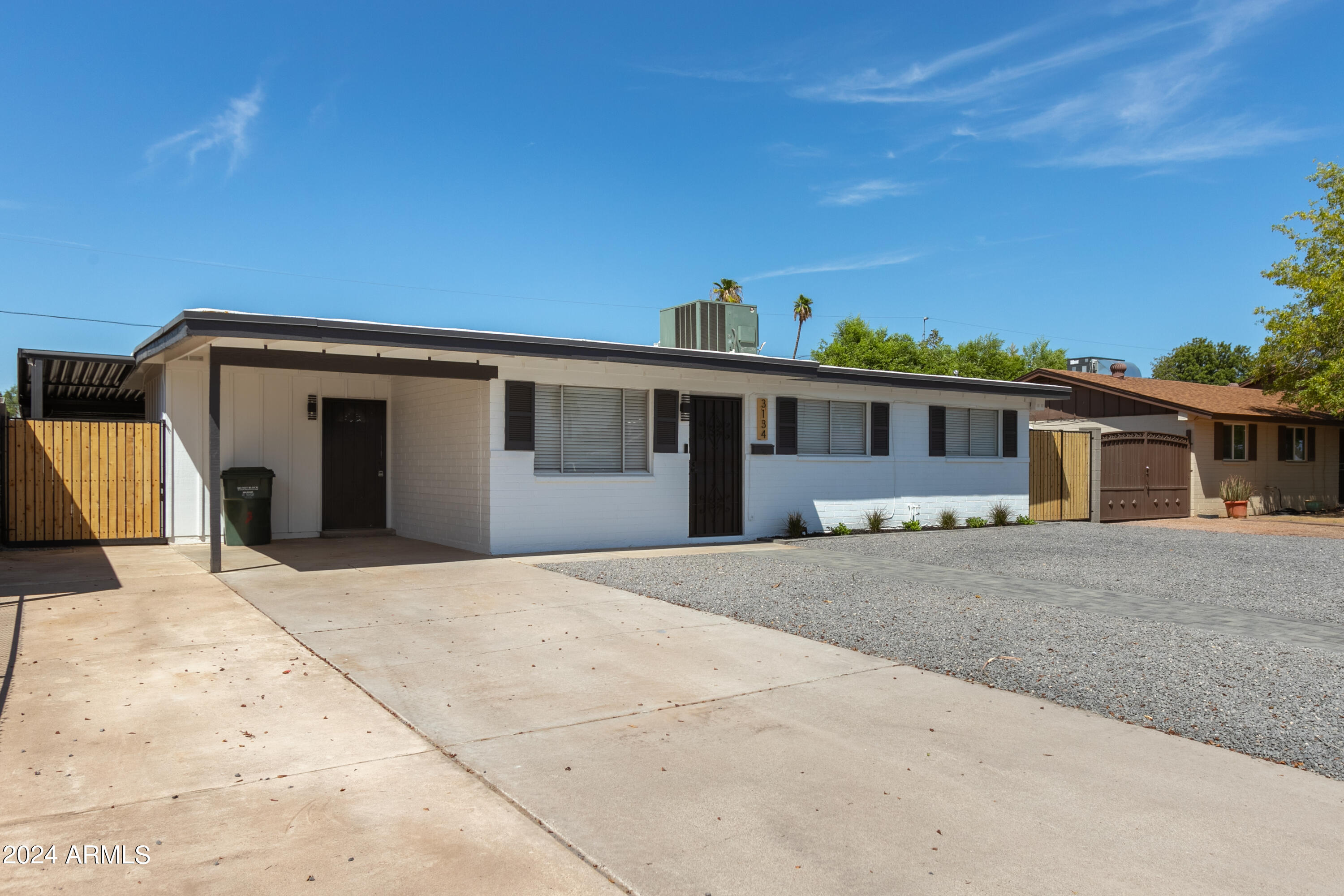 3134 W COUNTRY GABLES Drive