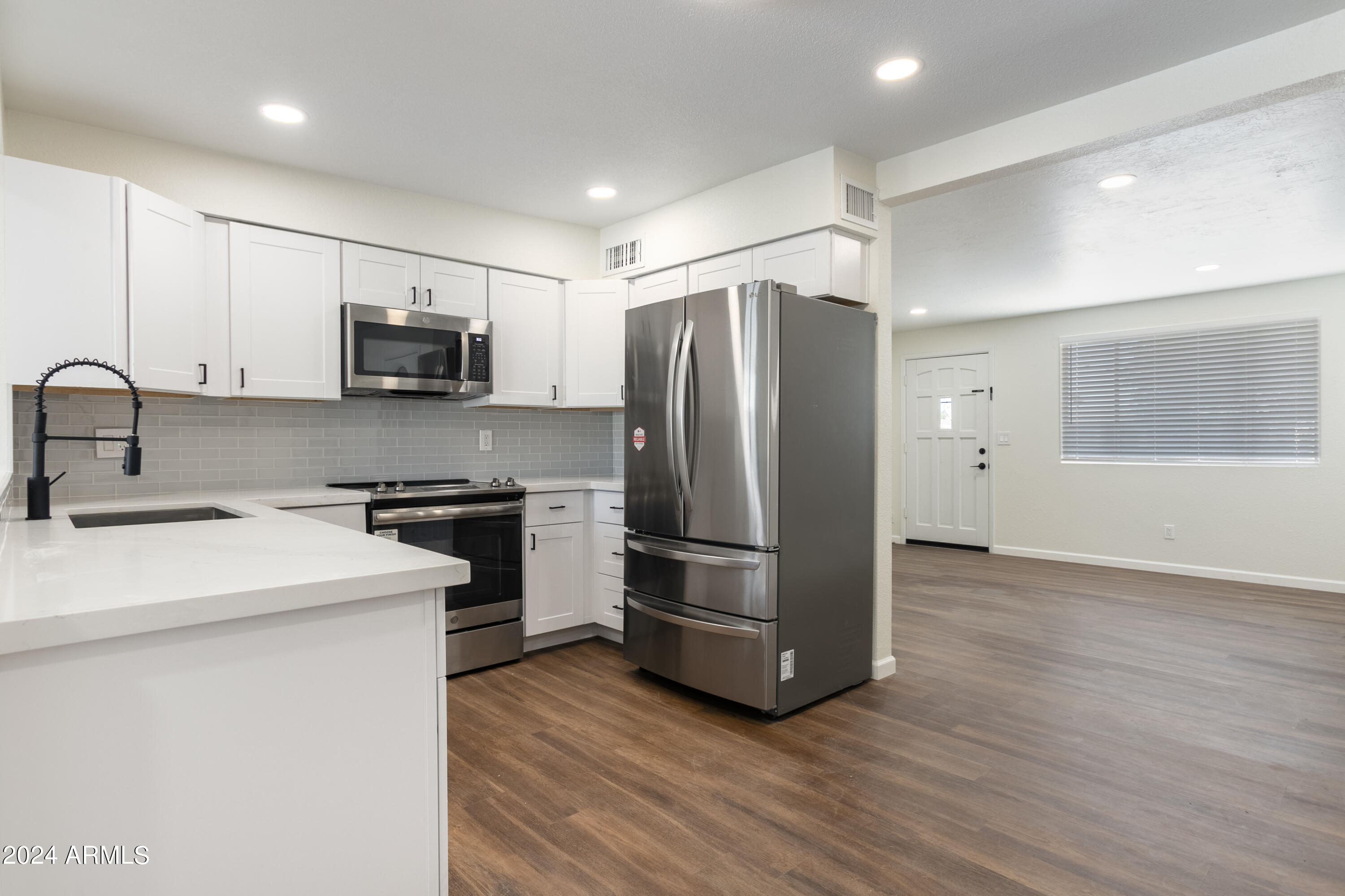 3134 W COUNTRY GABLES Drive