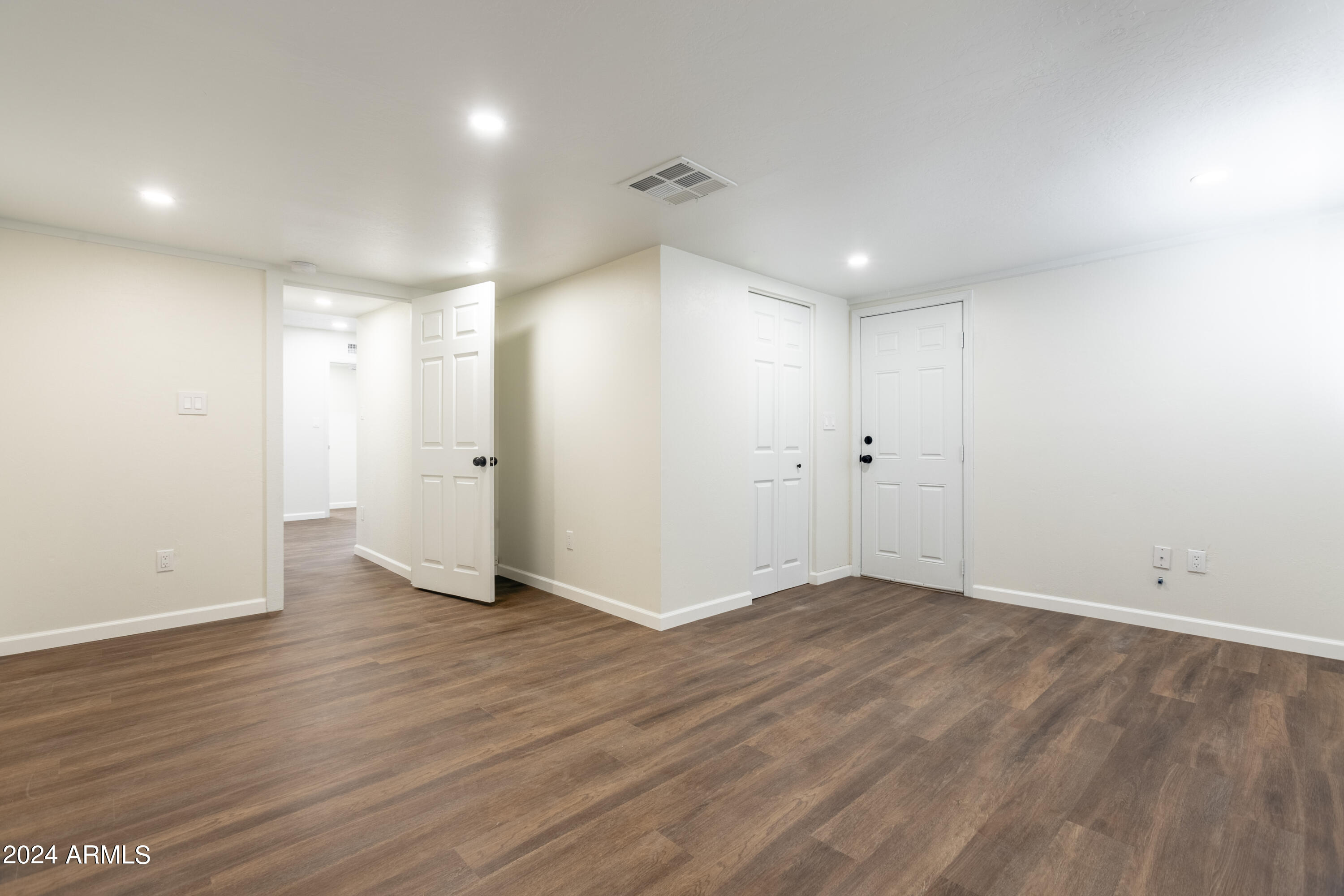 3134 W COUNTRY GABLES Drive