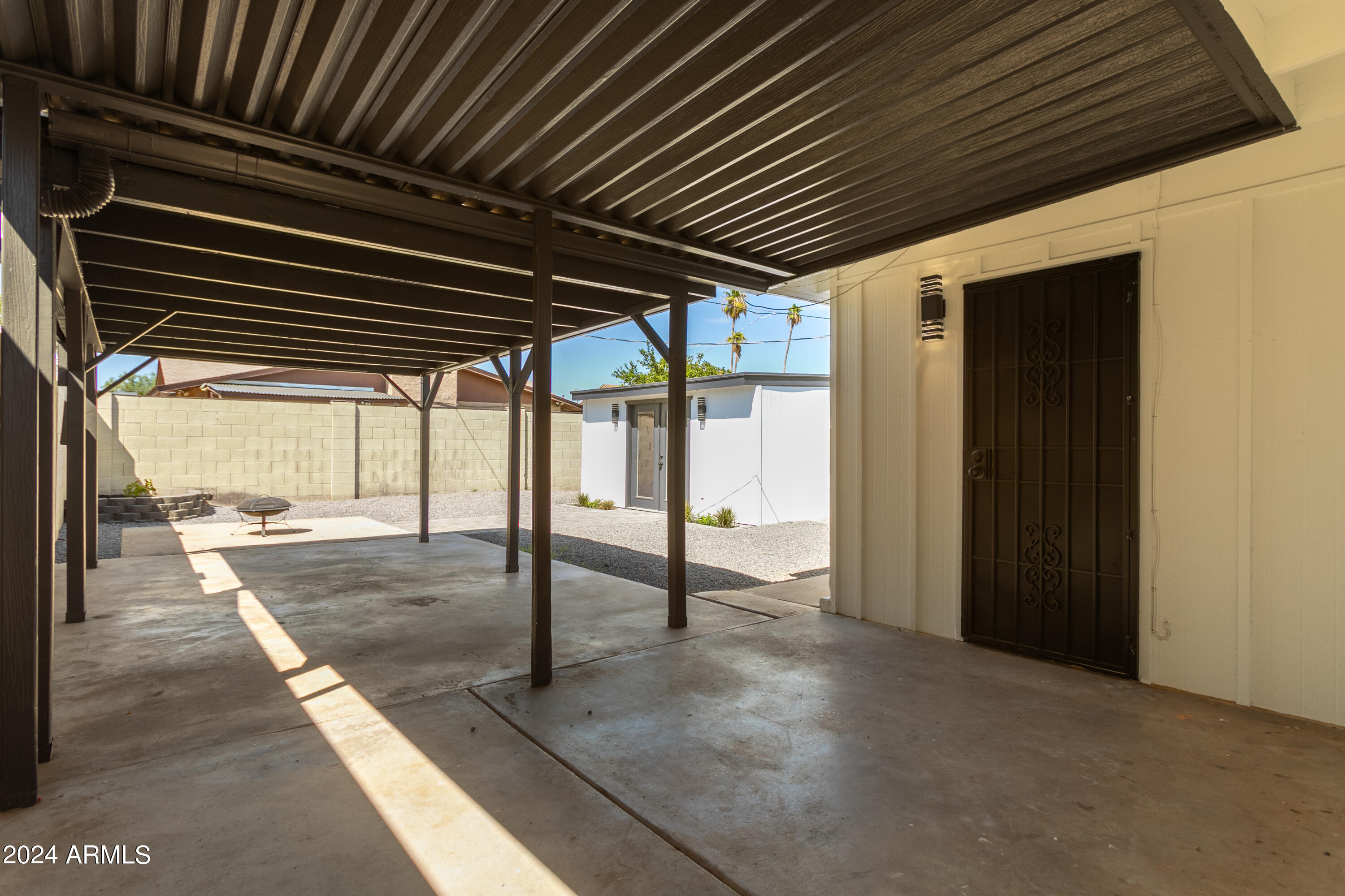 3134 W COUNTRY GABLES Drive