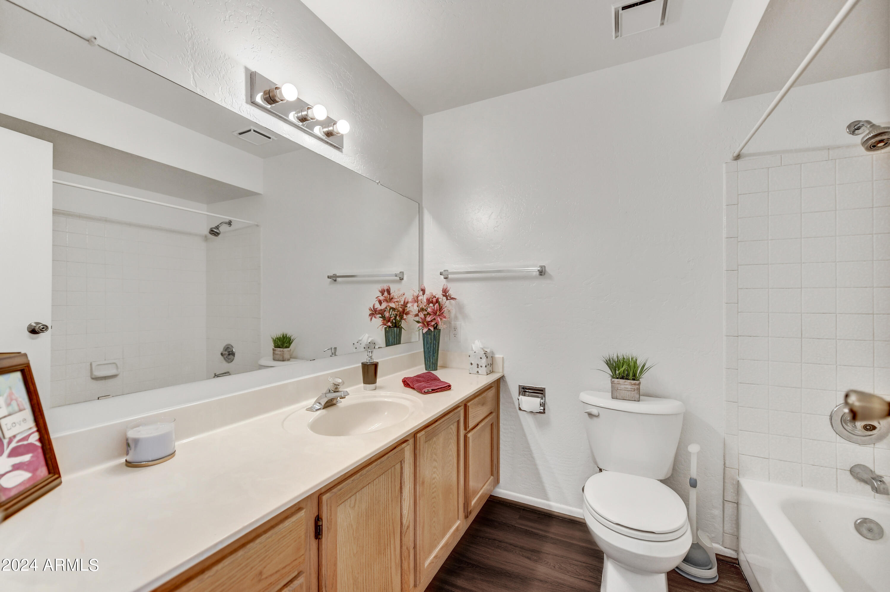 2019 W LEMON TREE Place # 1117