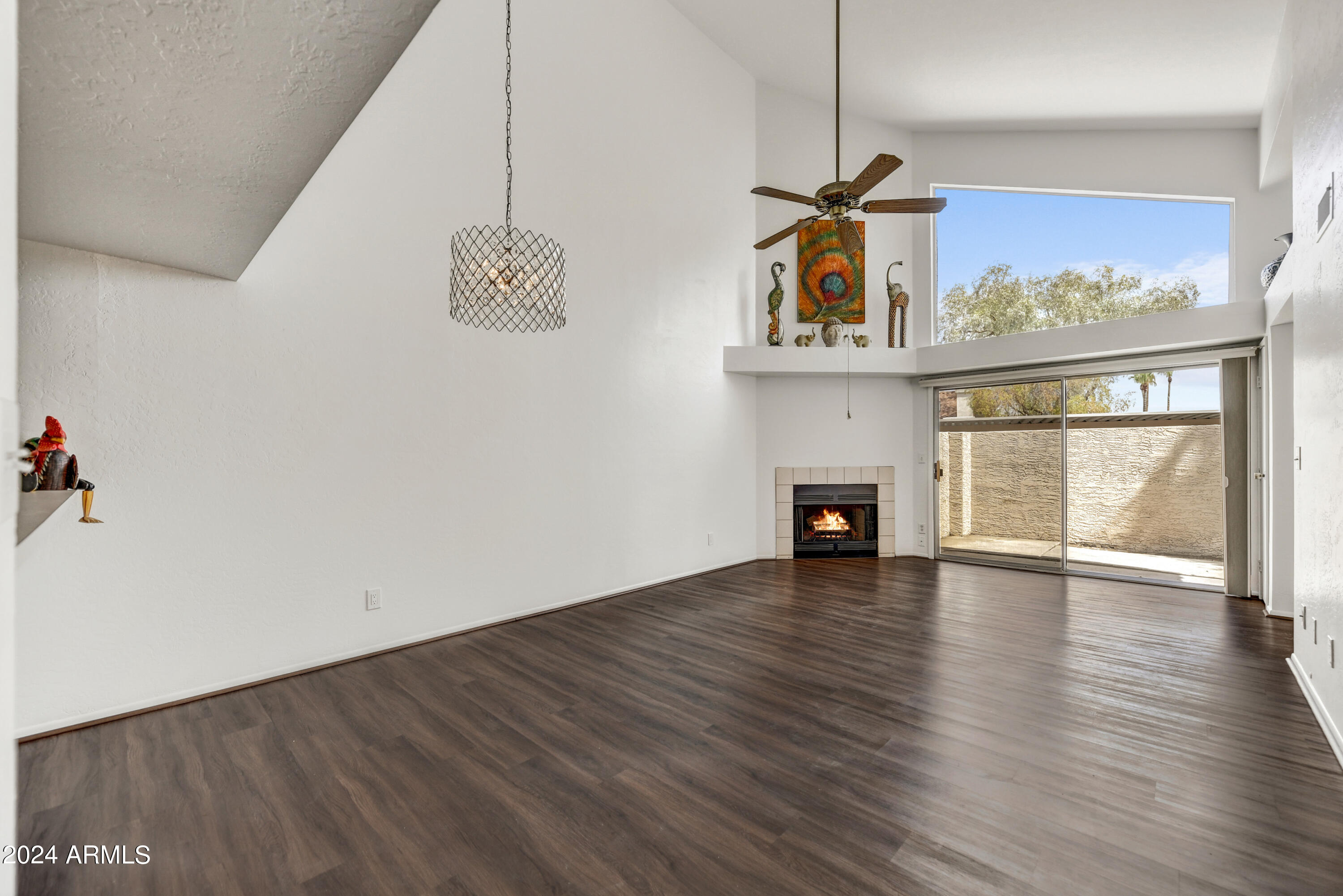 2019 W LEMON TREE Place # 1117