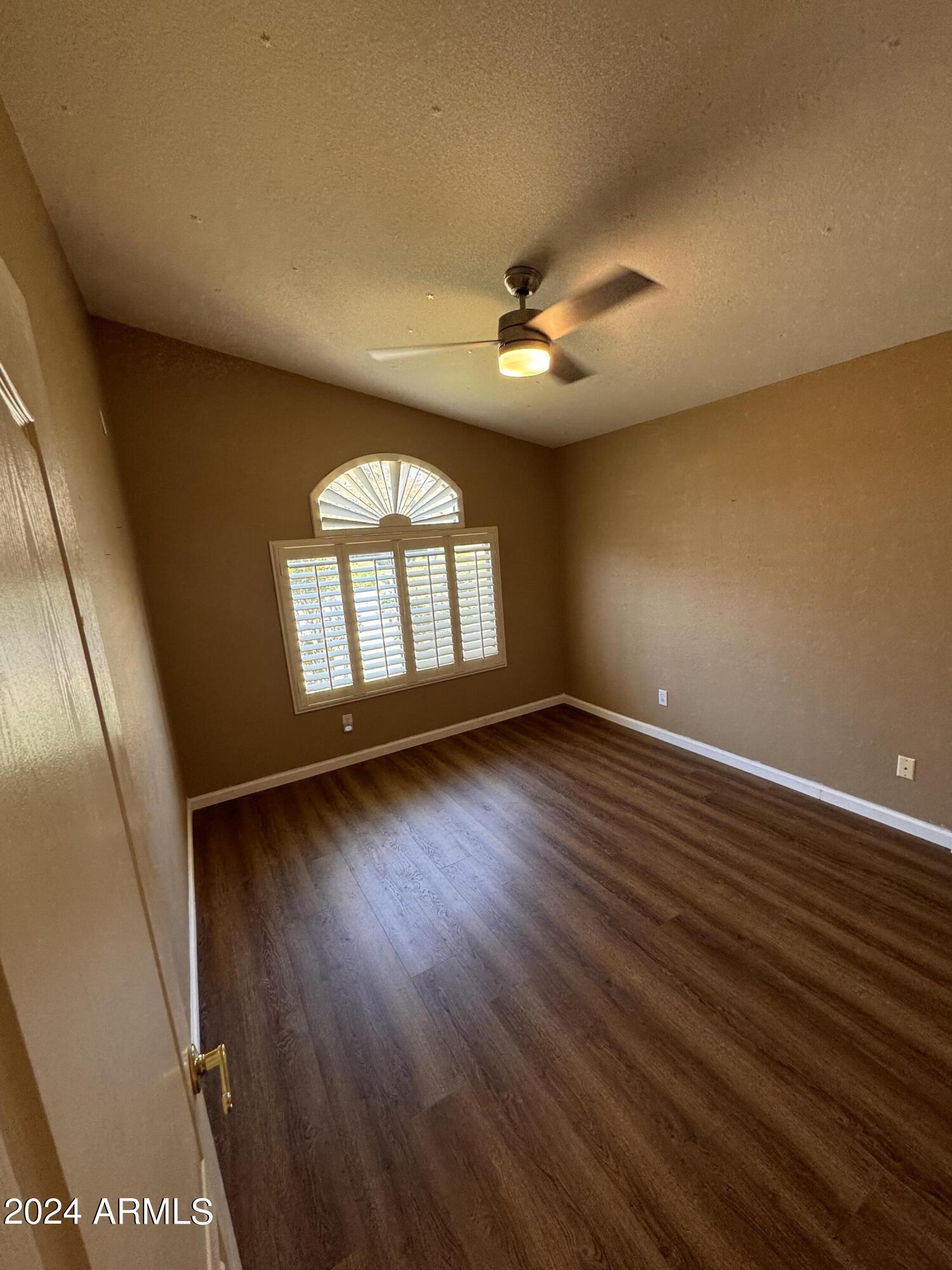 881 E Constitution Drive