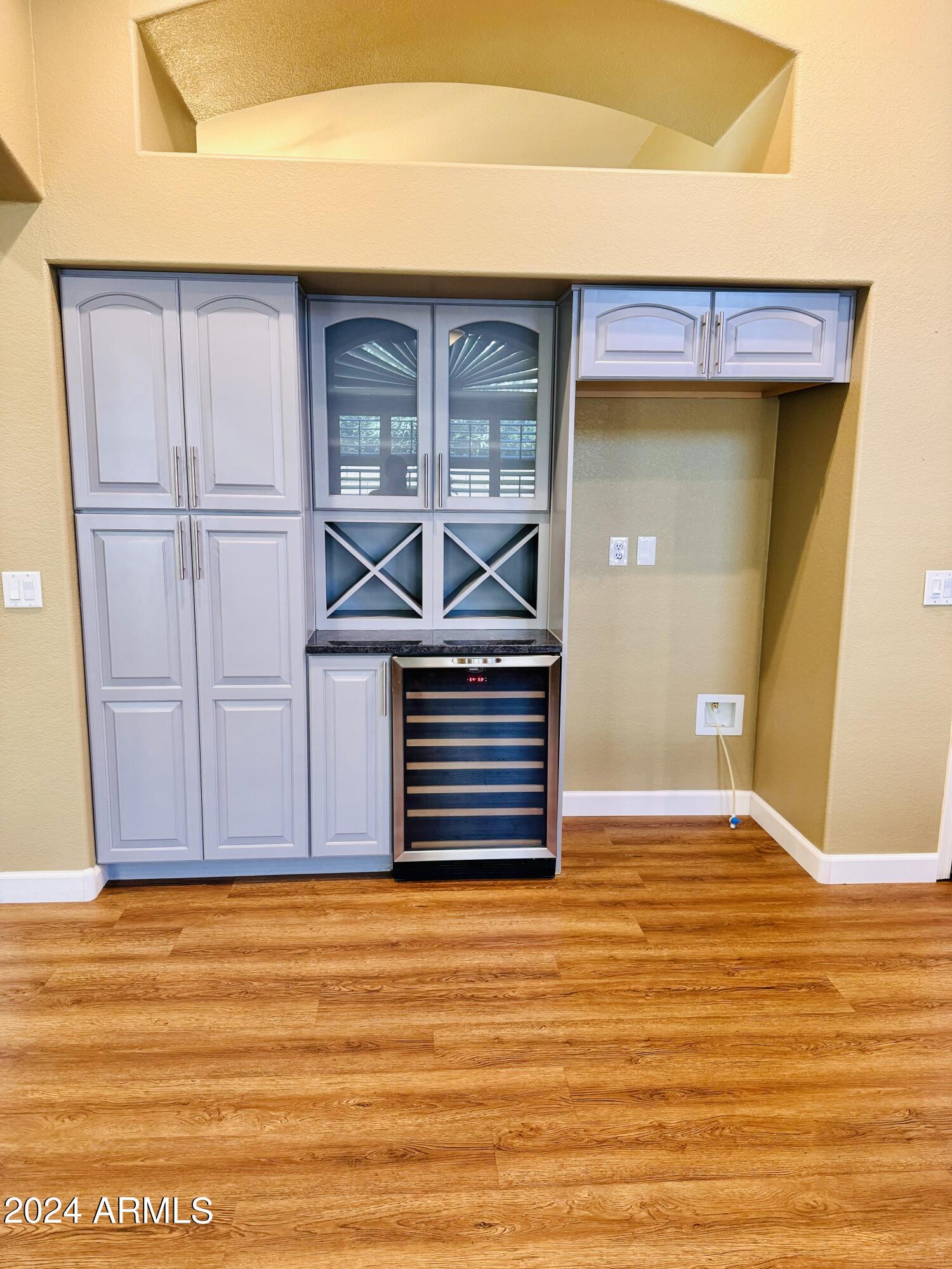 881 E Constitution Drive