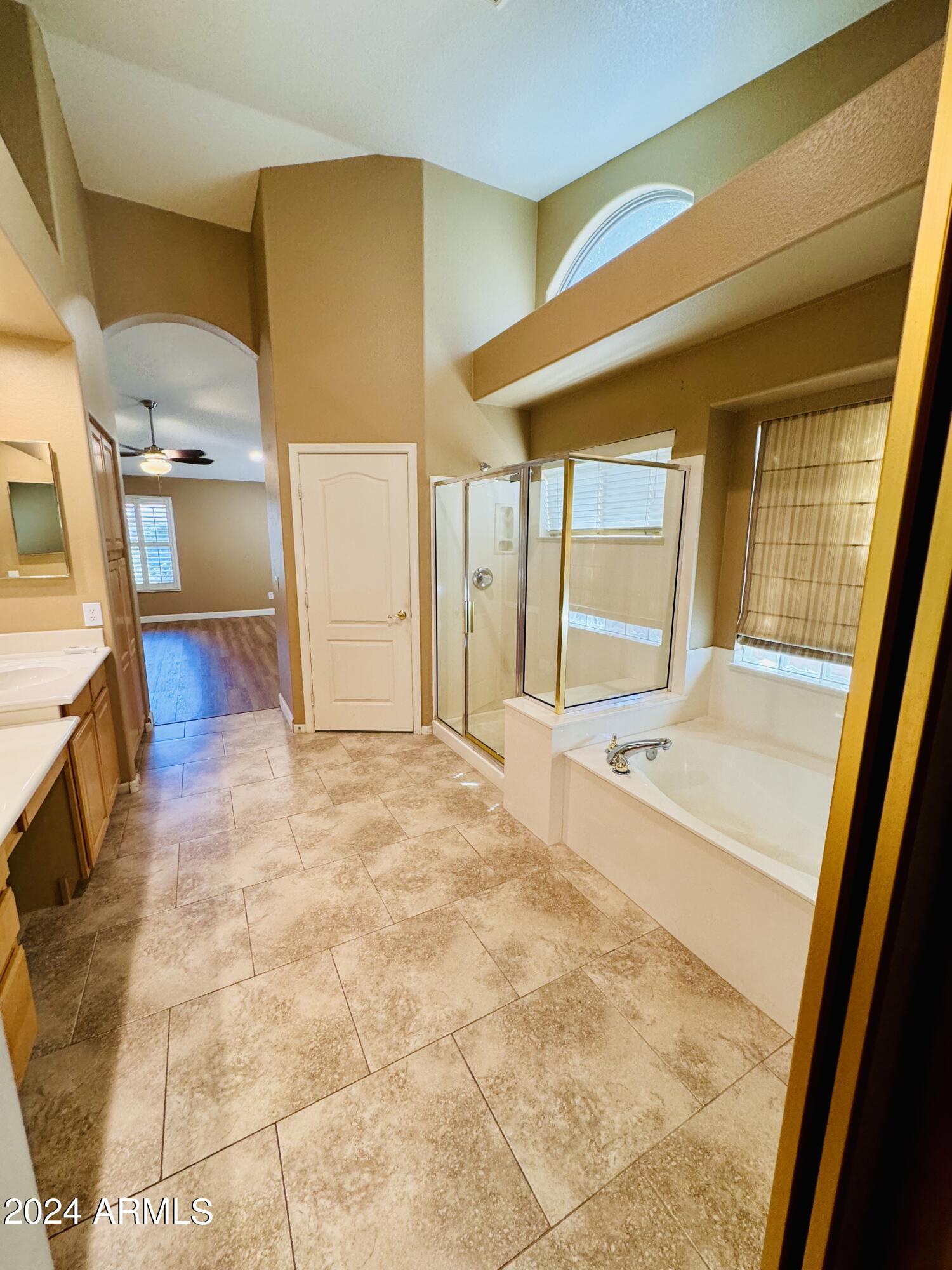 881 E Constitution Drive