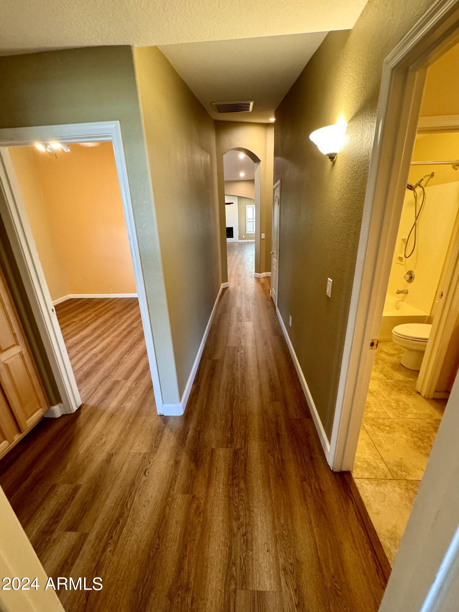 881 E Constitution Drive