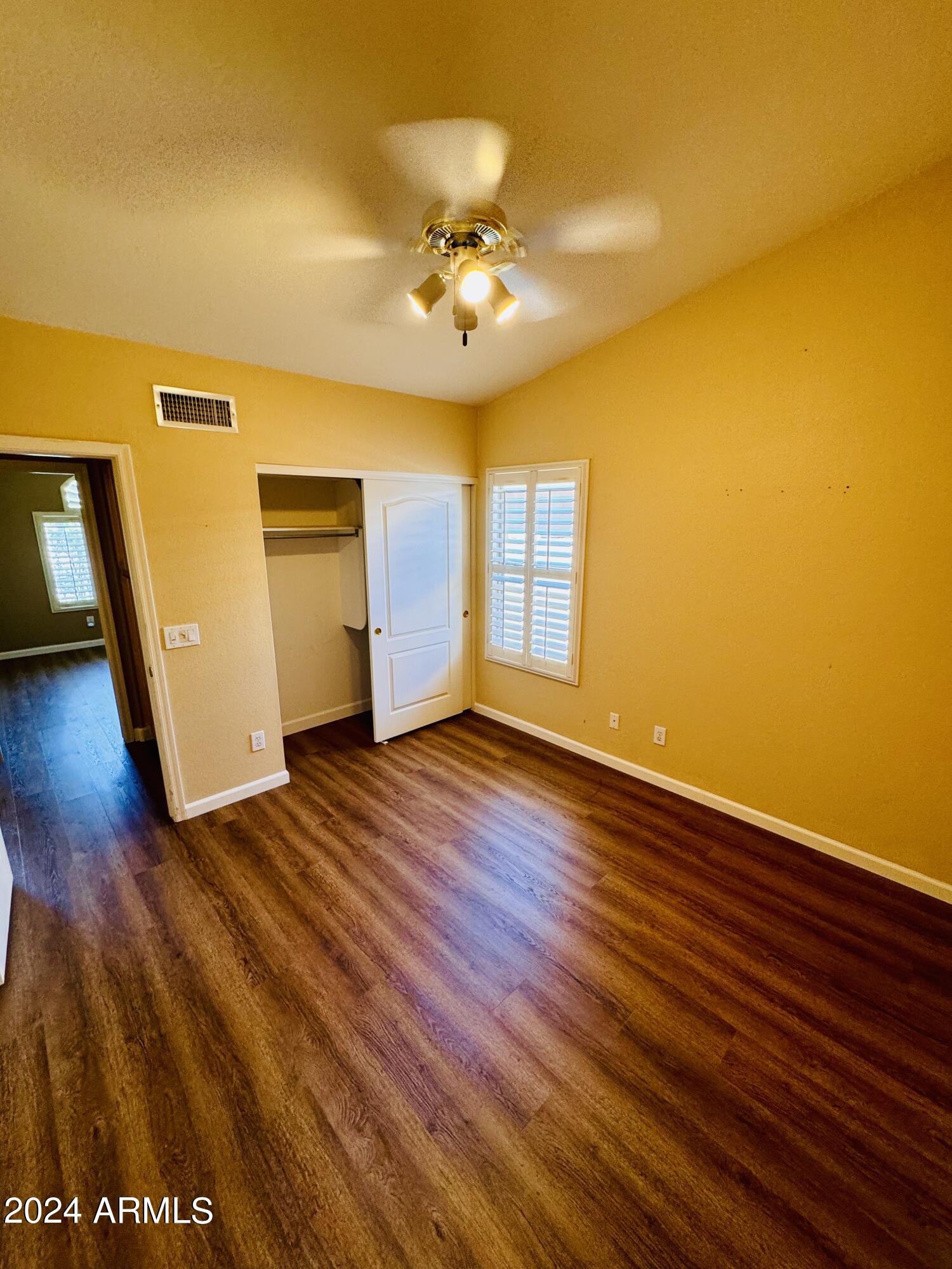 881 E Constitution Drive