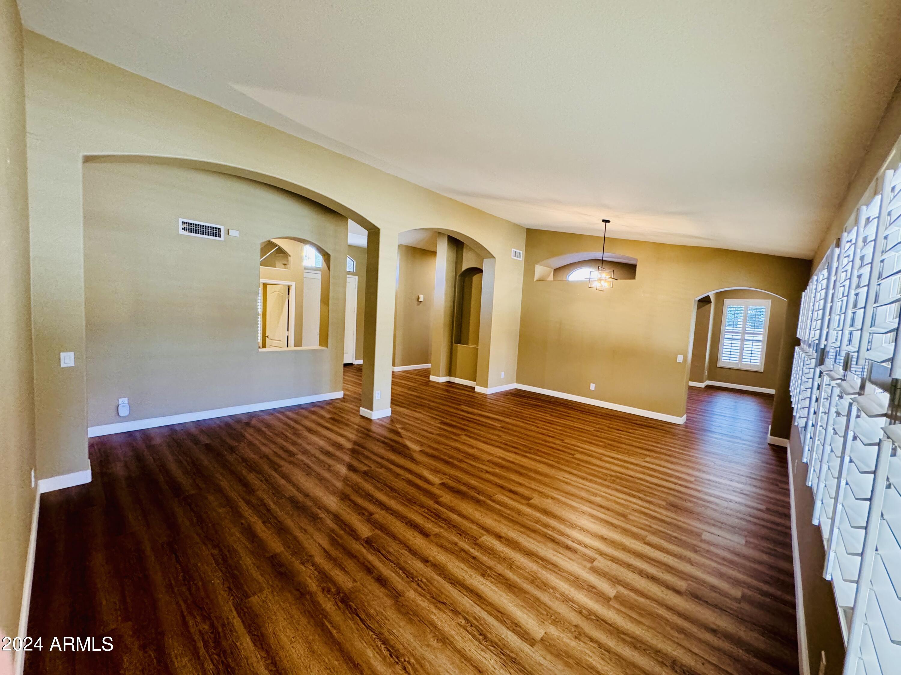 881 E Constitution Drive