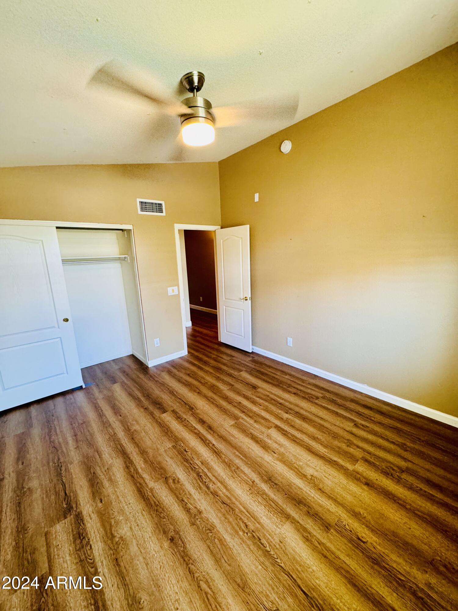 881 E Constitution Drive