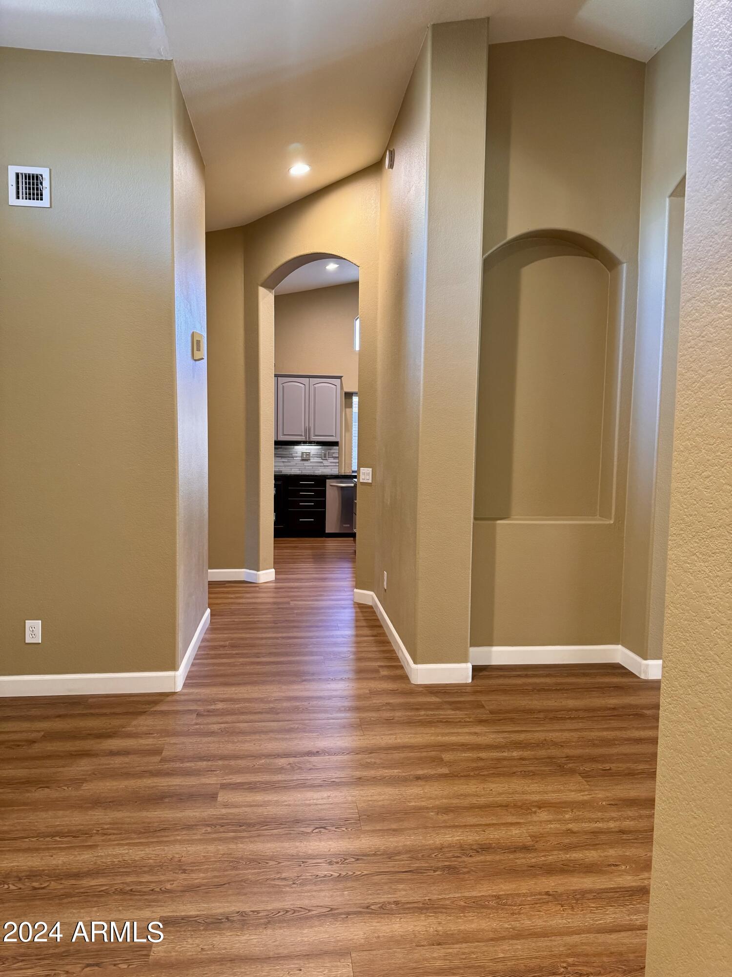 881 E Constitution Drive