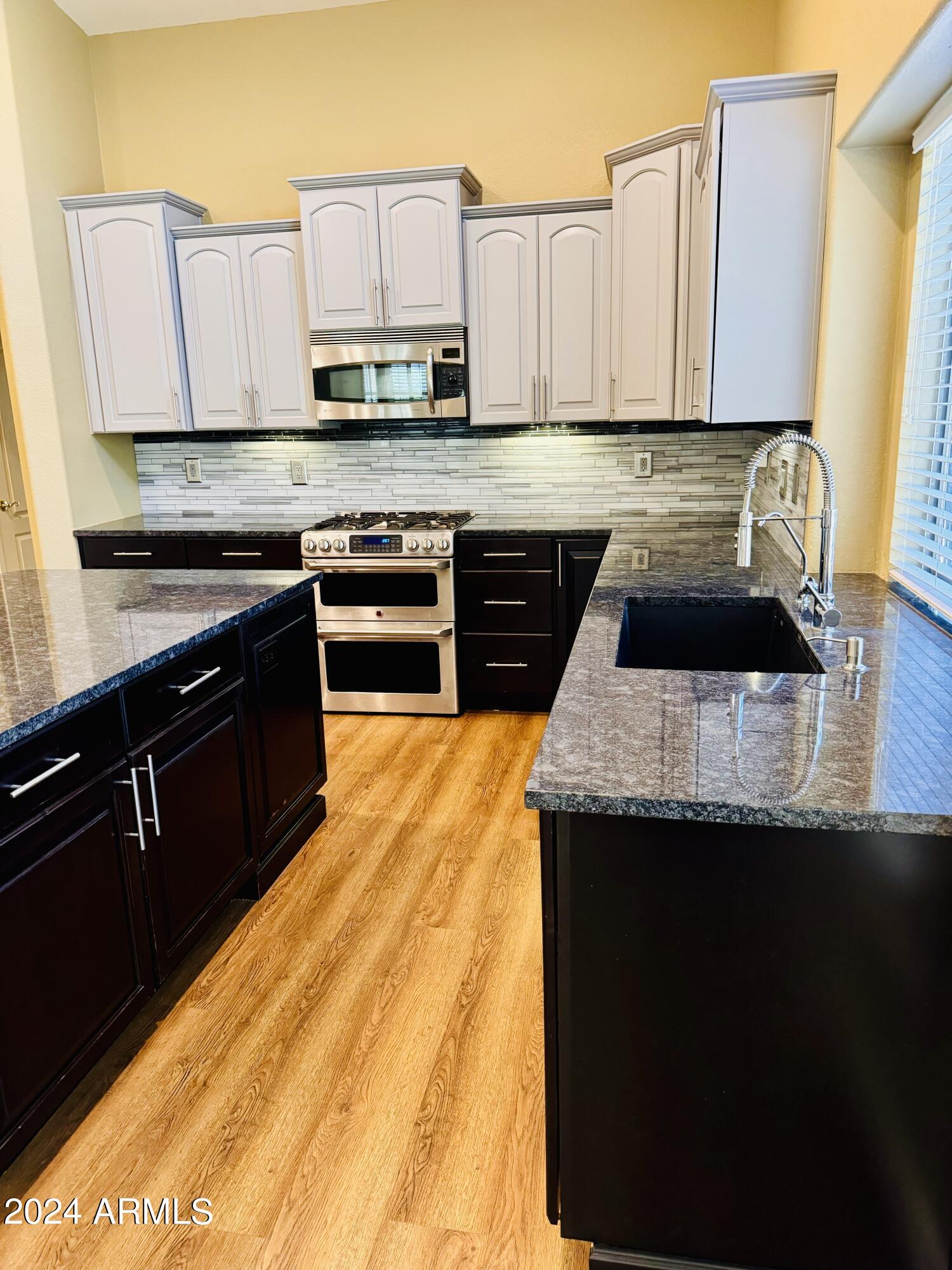 881 E Constitution Drive