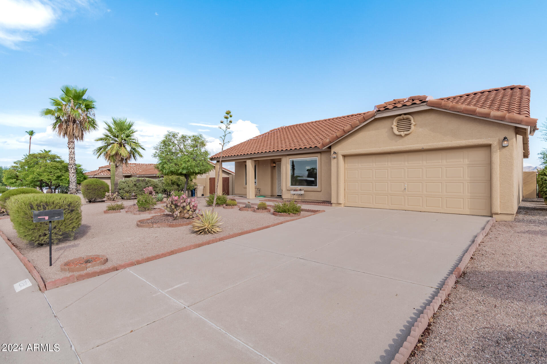 17239 E La Pasada Drive