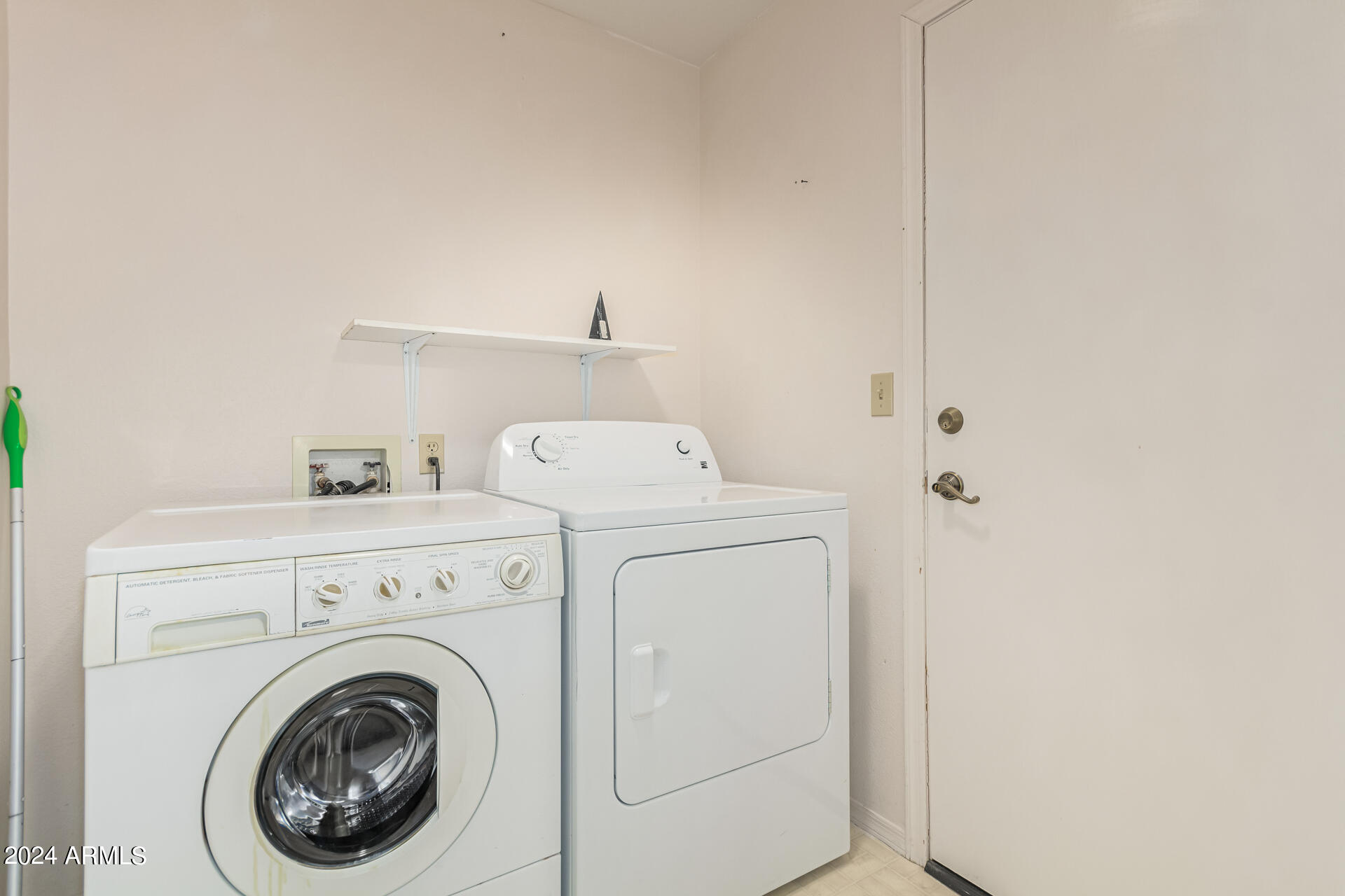 17239 E La Pasada Drive