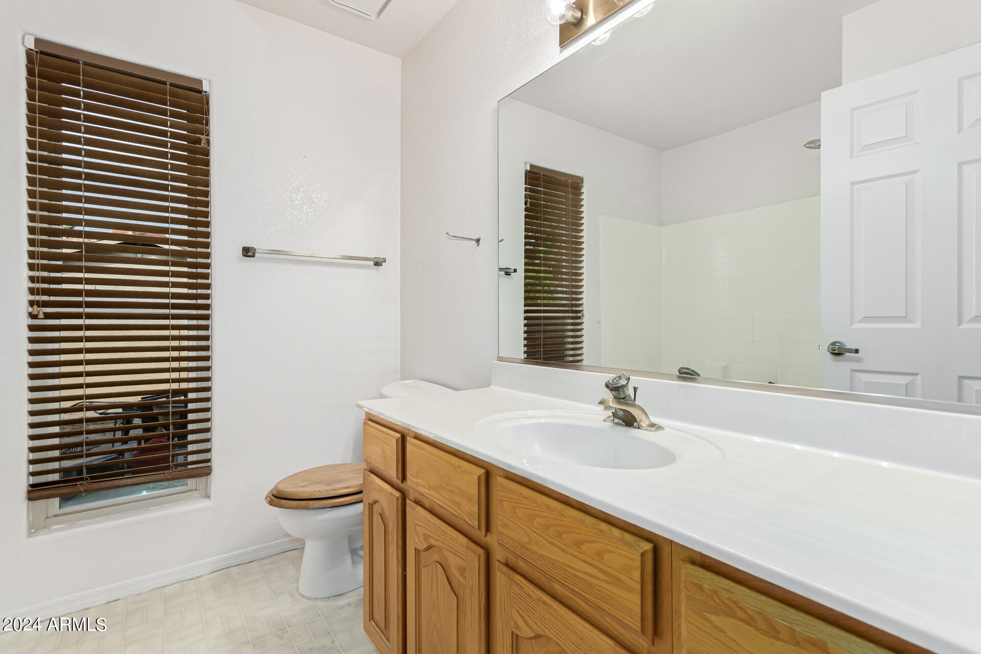 17239 E La Pasada Drive