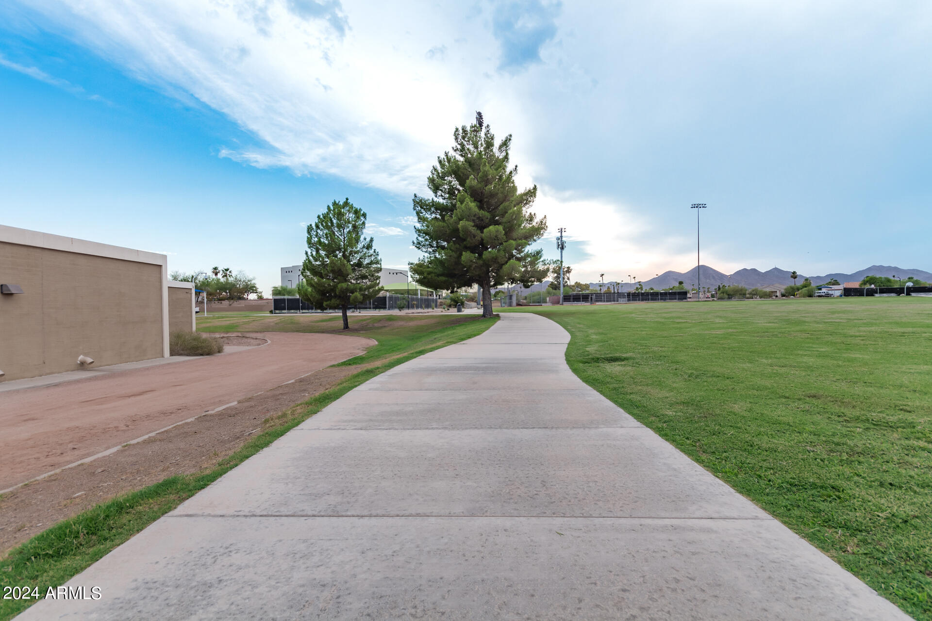 17239 E La Pasada Drive