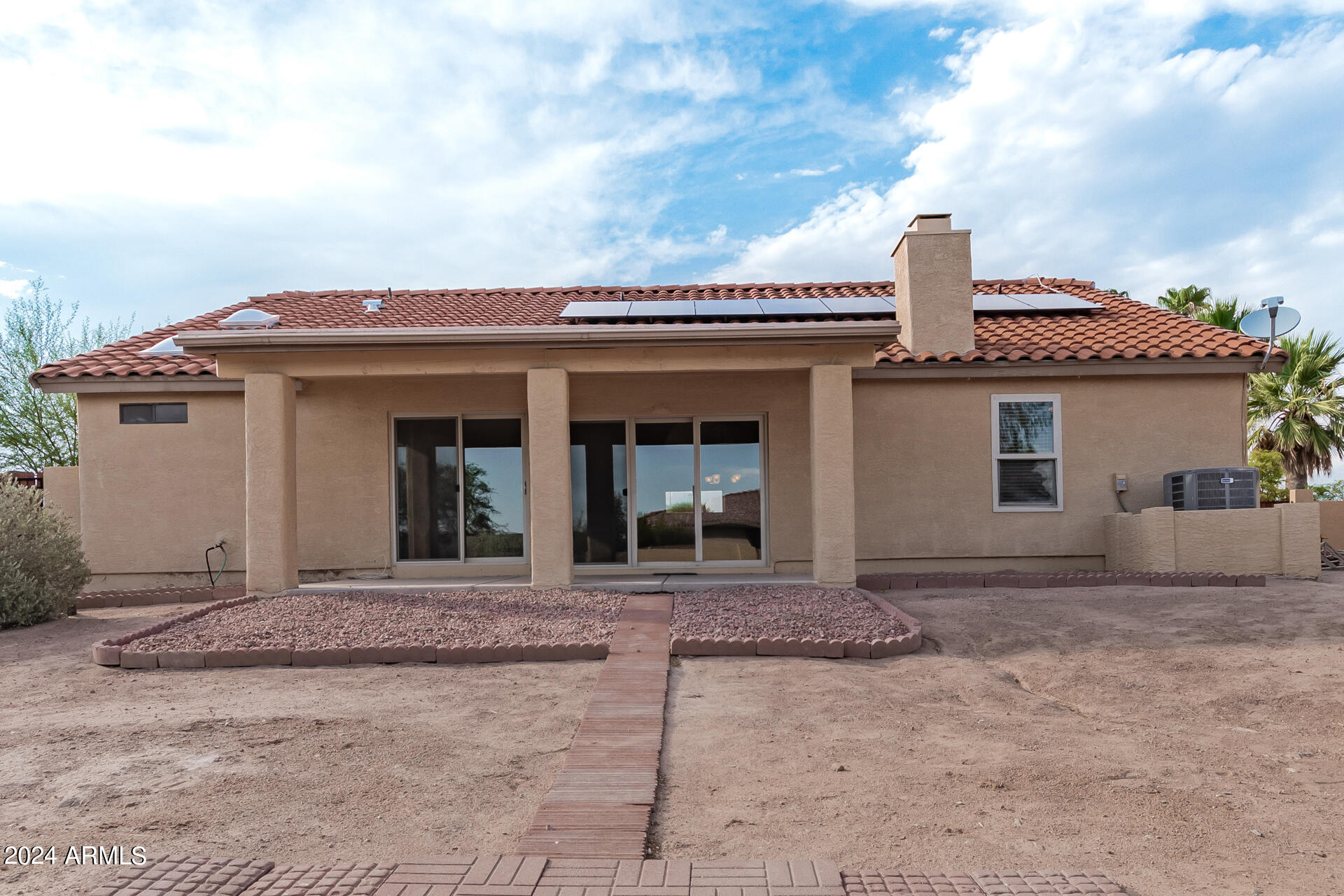 17239 E La Pasada Drive