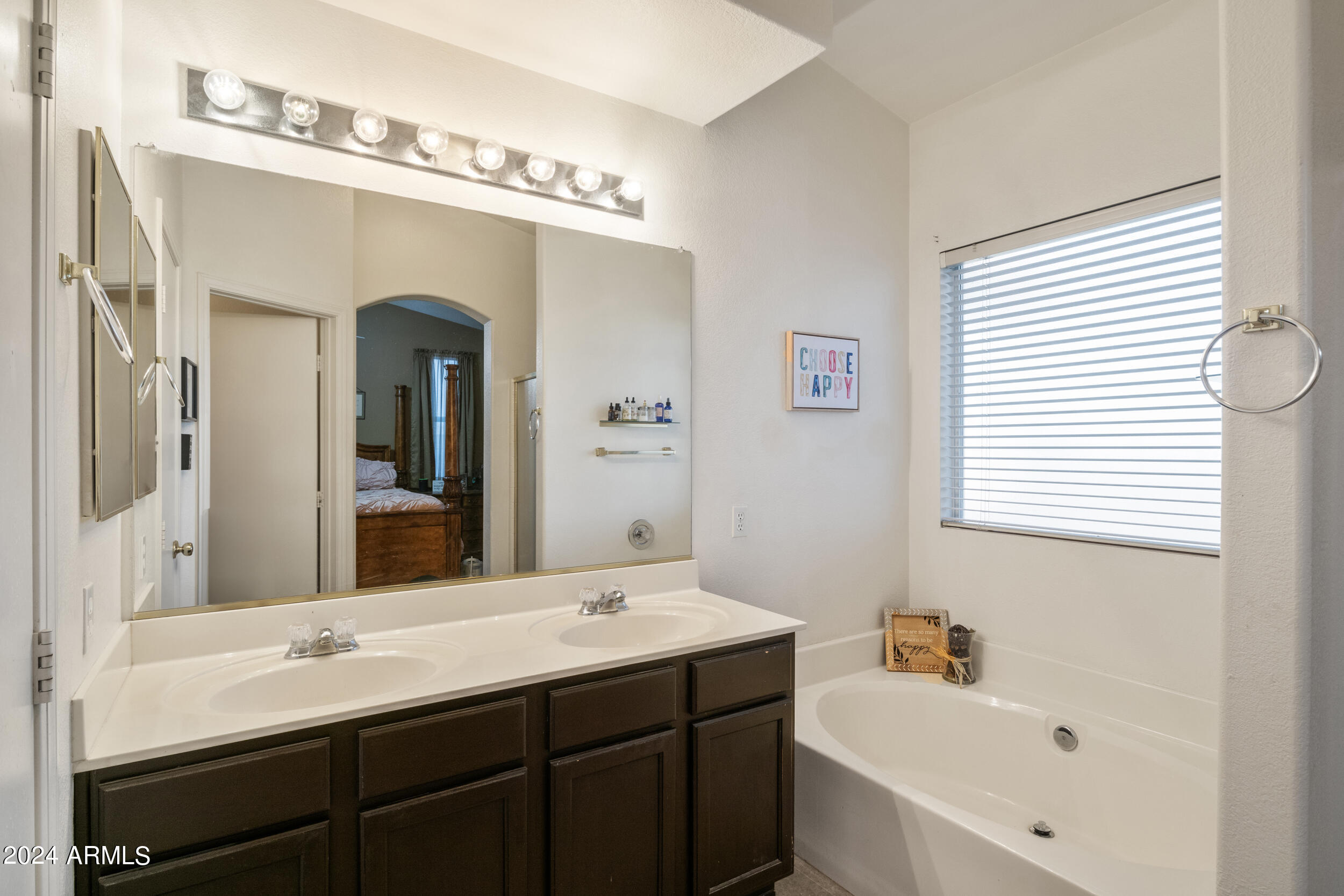 16091 W MARICOPA Street