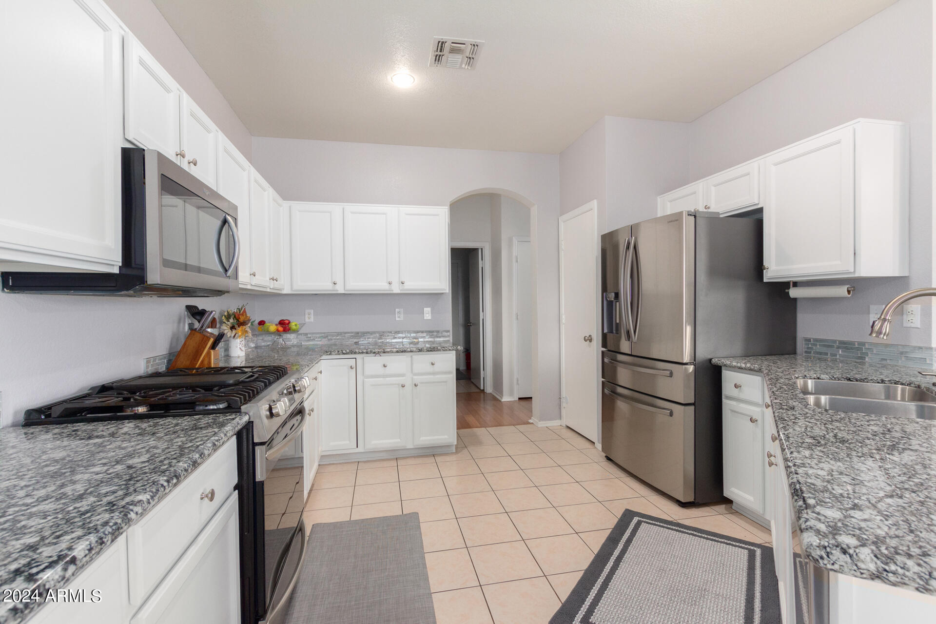 4715 E AMBERWOOD Drive