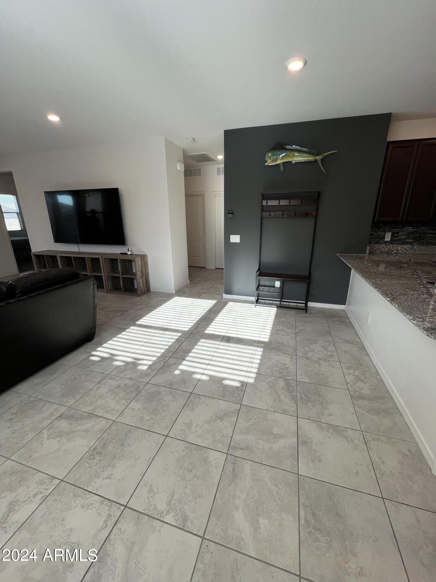 12634 W MYRTLE Avenue