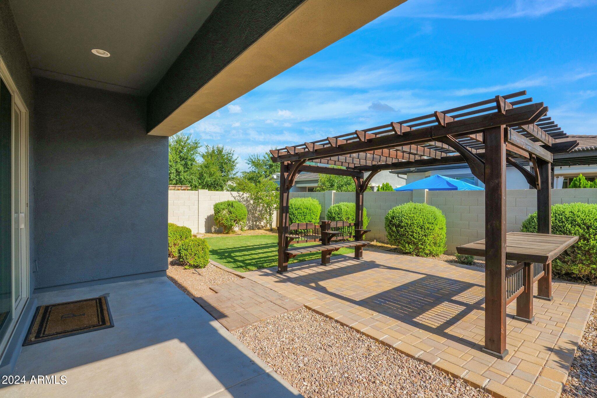 3032 E SAGEBRUSH Street